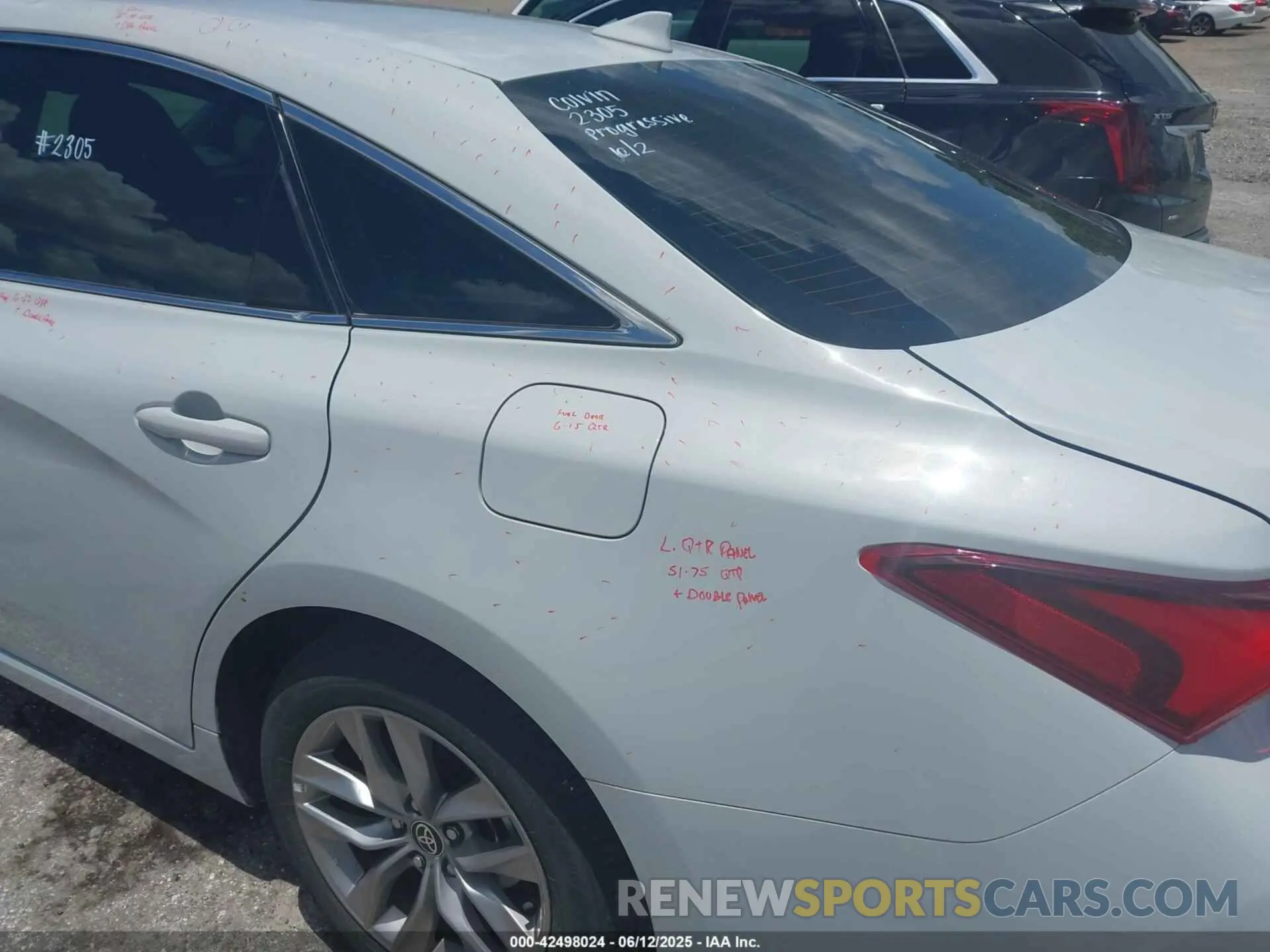 17 Photograph of a damaged car 4T1JA1AB5NU015841 TOYOTA AVALON 2022