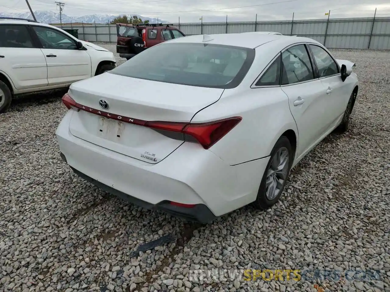 4 Photograph of a damaged car 4T1JA1AB6NU011801 TOYOTA AVALON 2022