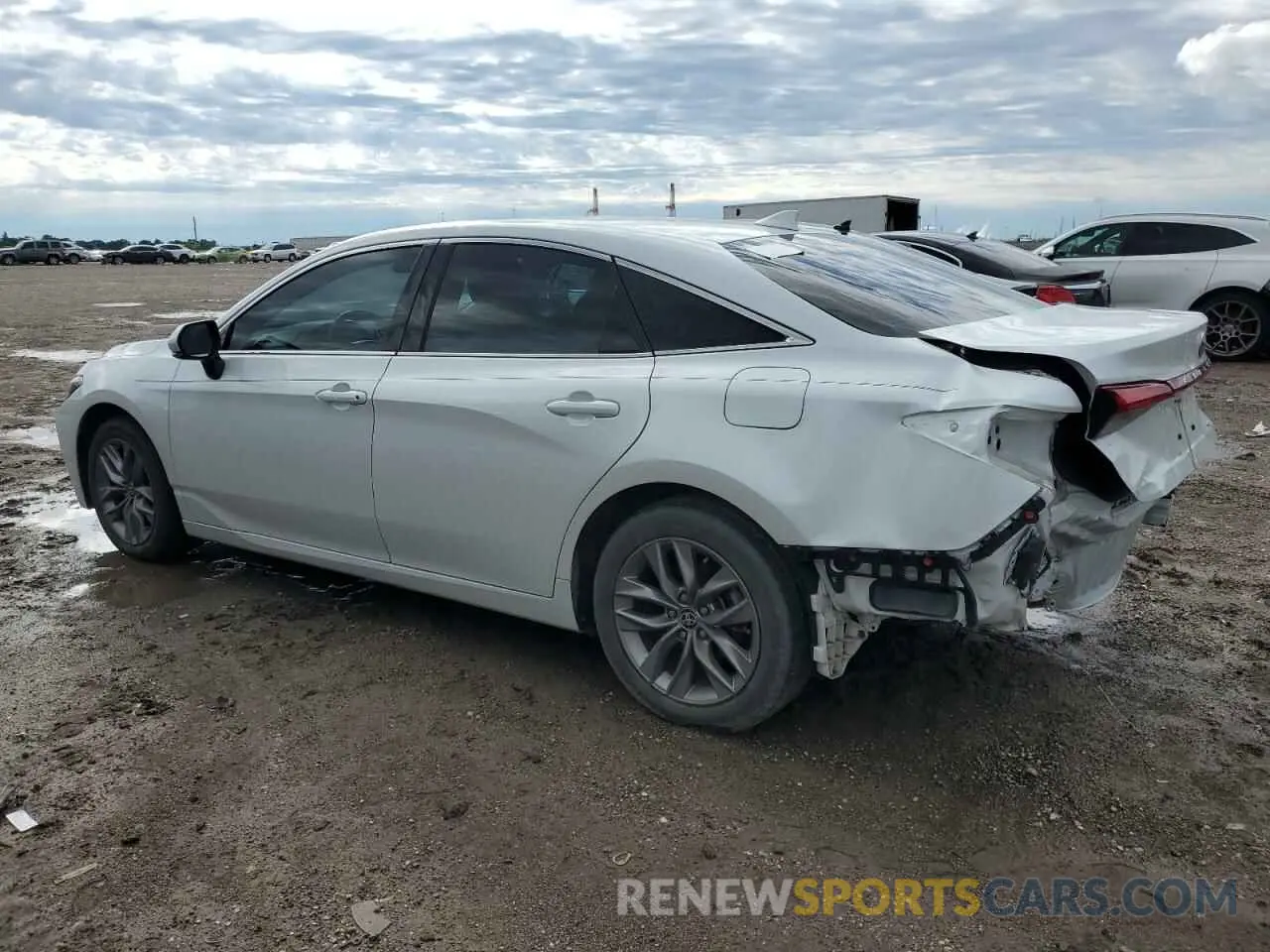 2 Photograph of a damaged car 4T1JZ1FB0NU086057 TOYOTA AVALON 2022