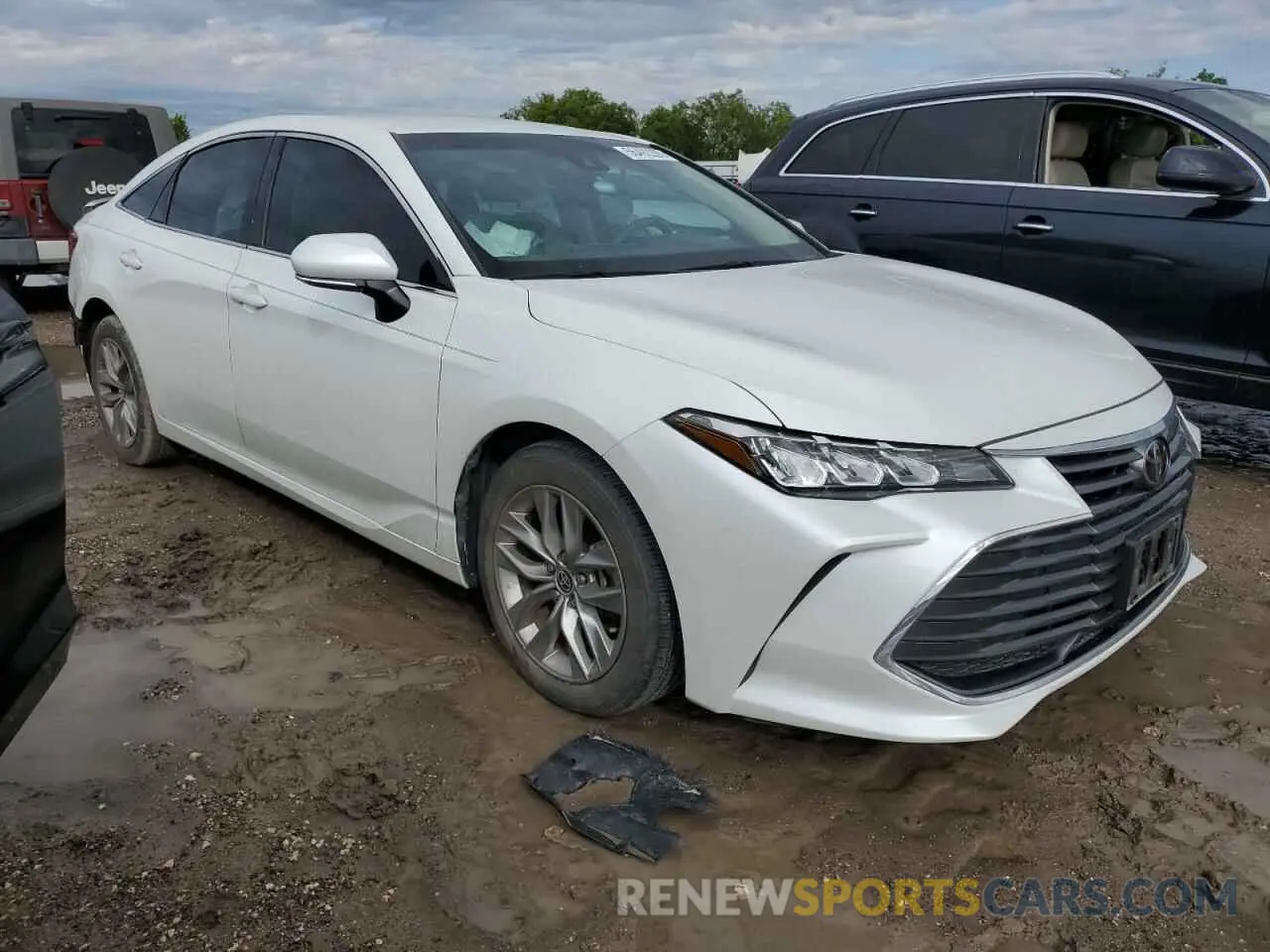 4 Photograph of a damaged car 4T1JZ1FB0NU086057 TOYOTA AVALON 2022