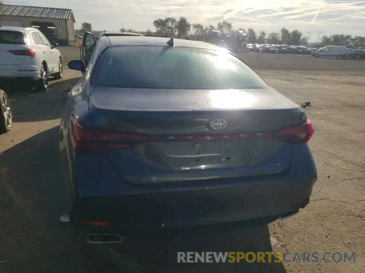 6 Photograph of a damaged car 4T1JZ1FB0NU087211 TOYOTA AVALON 2022