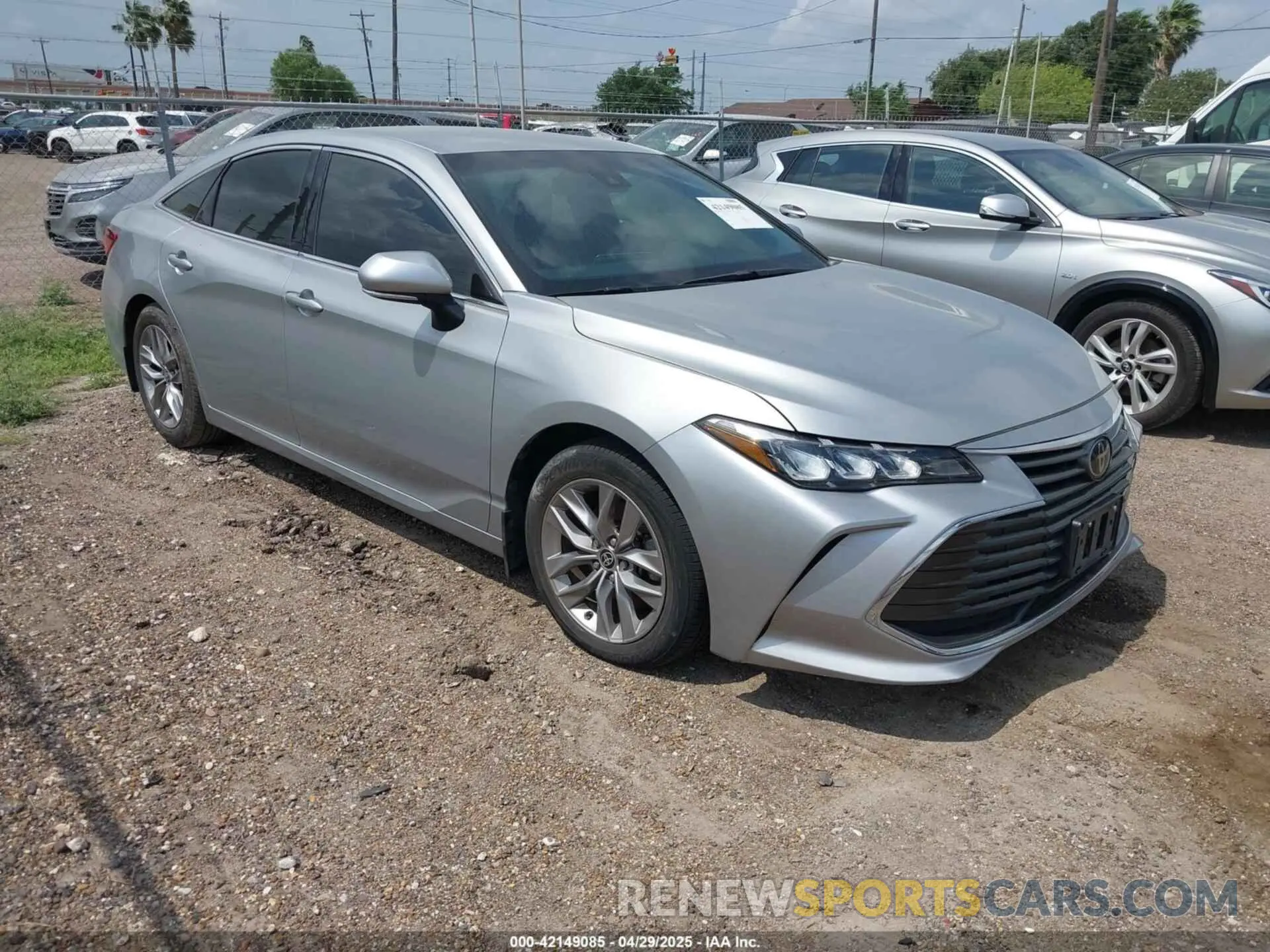 1 Photograph of a damaged car 4T1JZ1FB1NU073043 TOYOTA AVALON 2022
