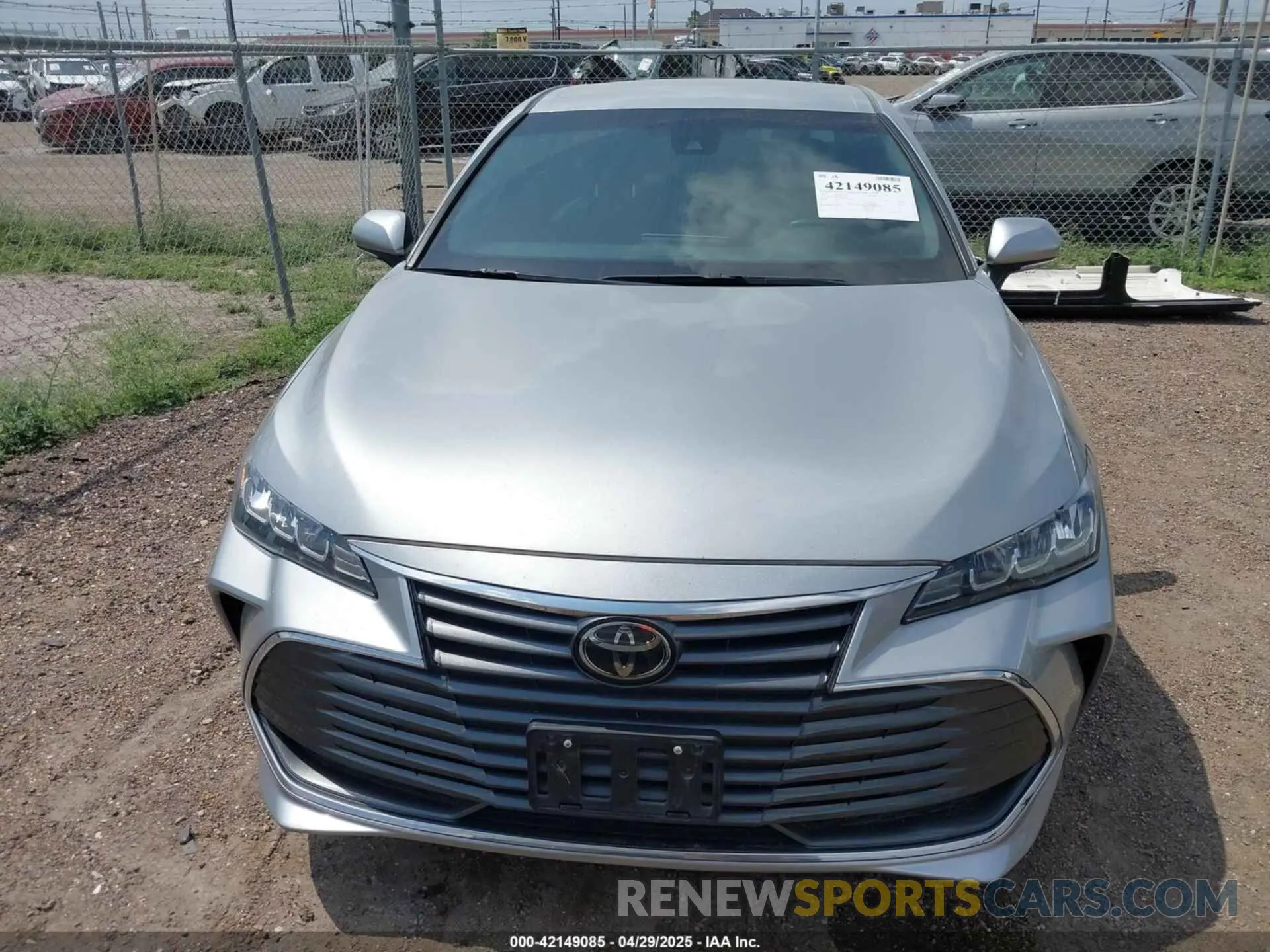 6 Photograph of a damaged car 4T1JZ1FB1NU073043 TOYOTA AVALON 2022