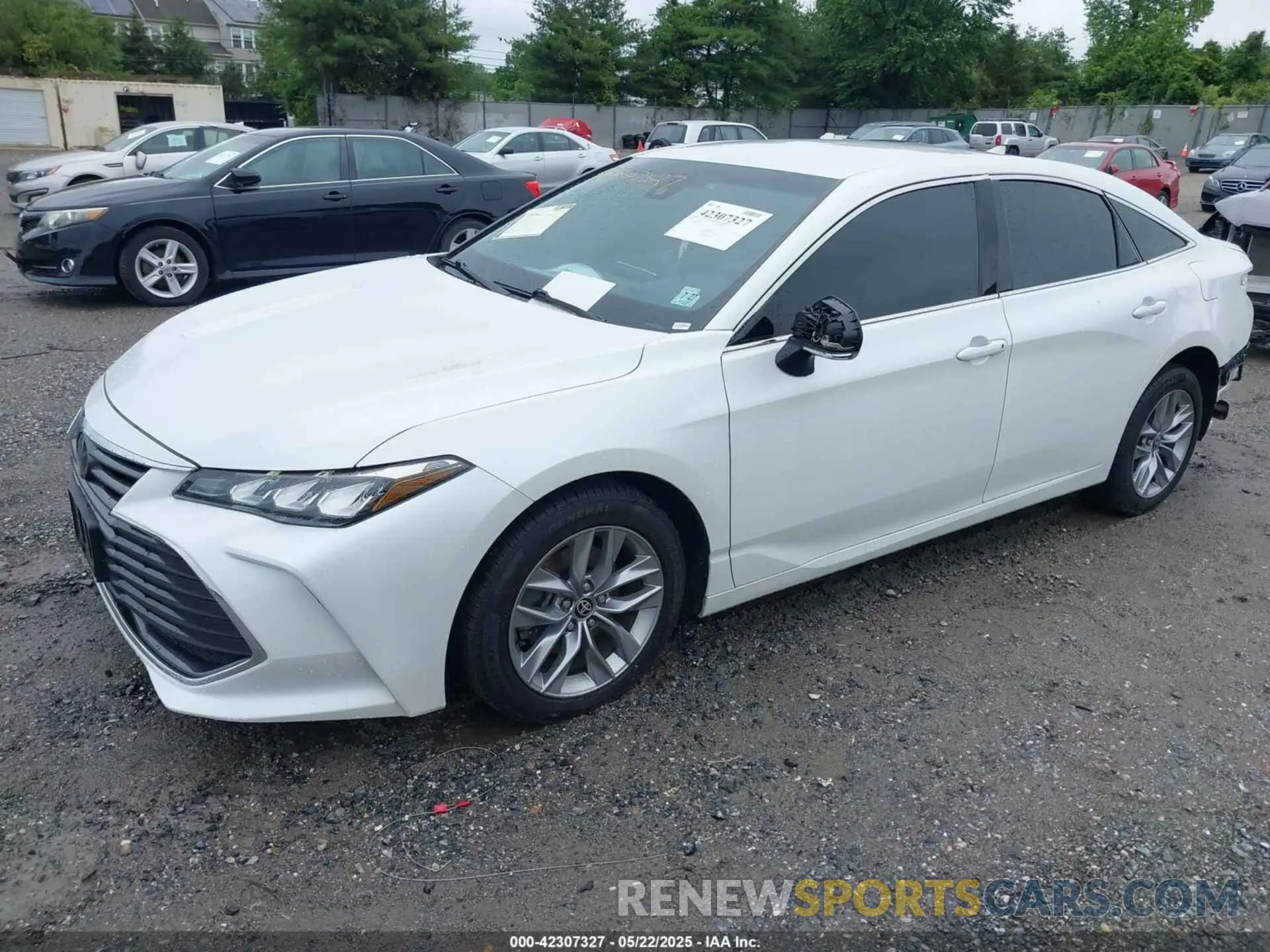 2 Photograph of a damaged car 4T1JZ1FB1NU080459 TOYOTA AVALON 2022