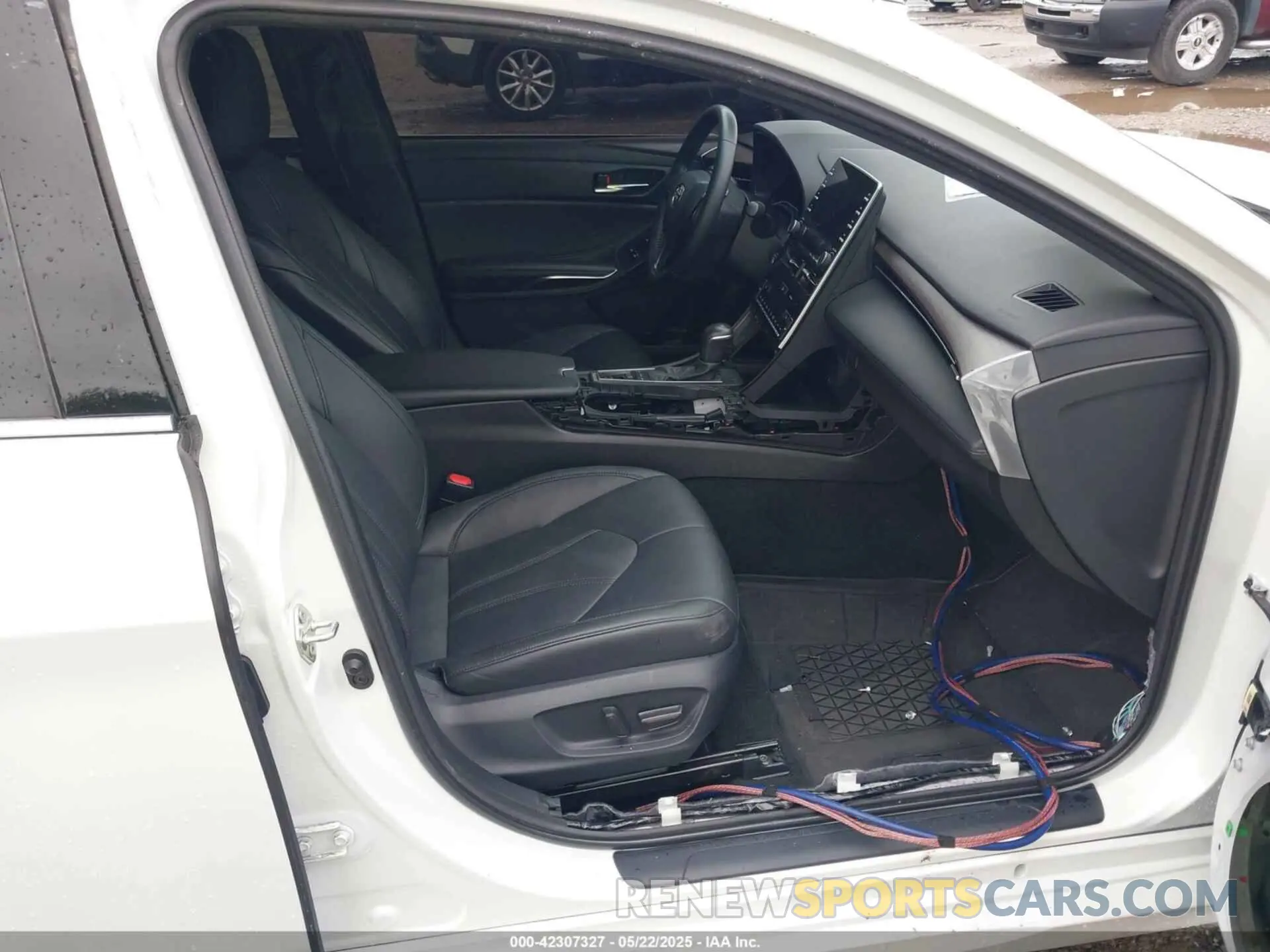 5 Photograph of a damaged car 4T1JZ1FB1NU080459 TOYOTA AVALON 2022