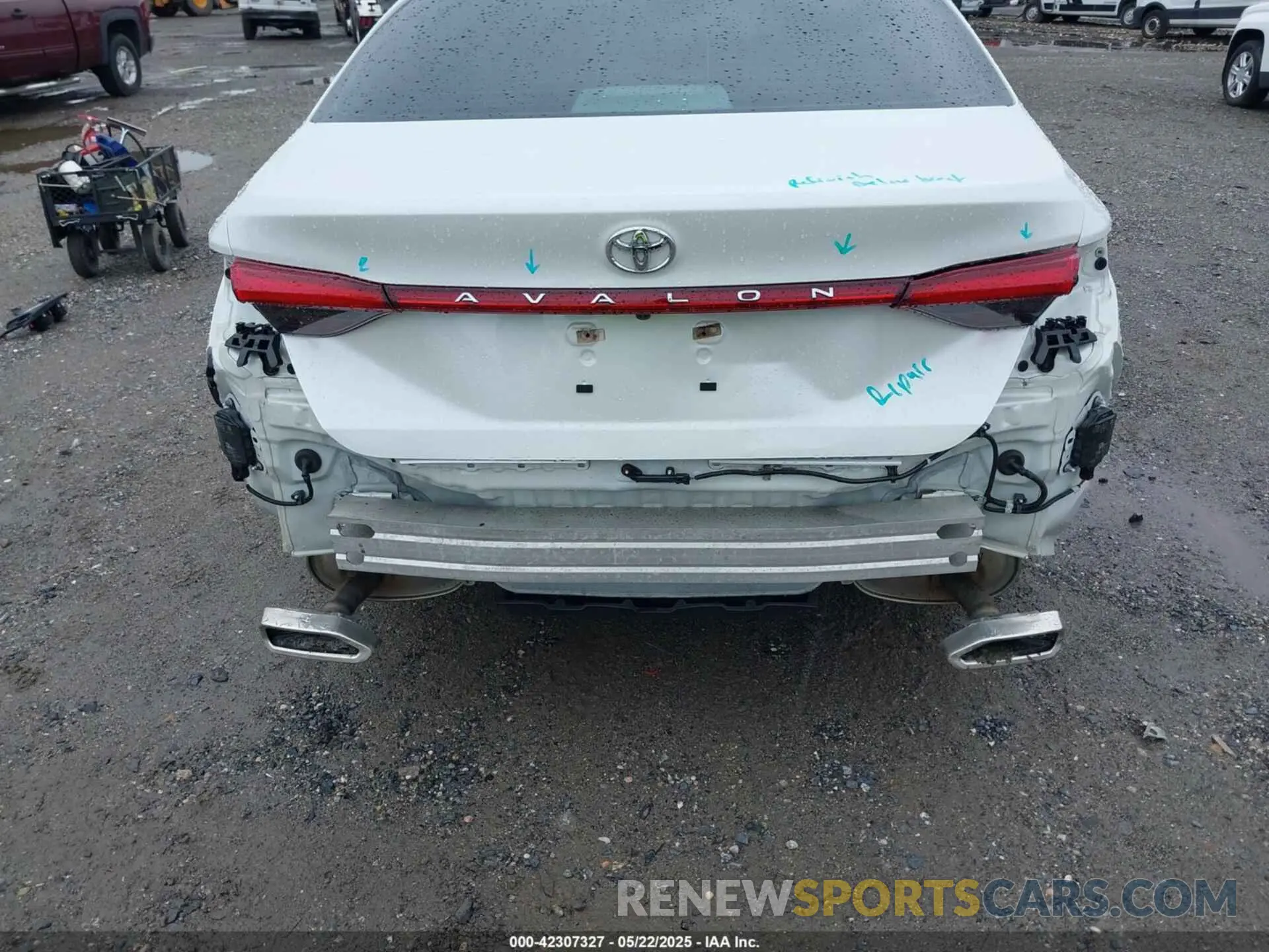 6 Photograph of a damaged car 4T1JZ1FB1NU080459 TOYOTA AVALON 2022