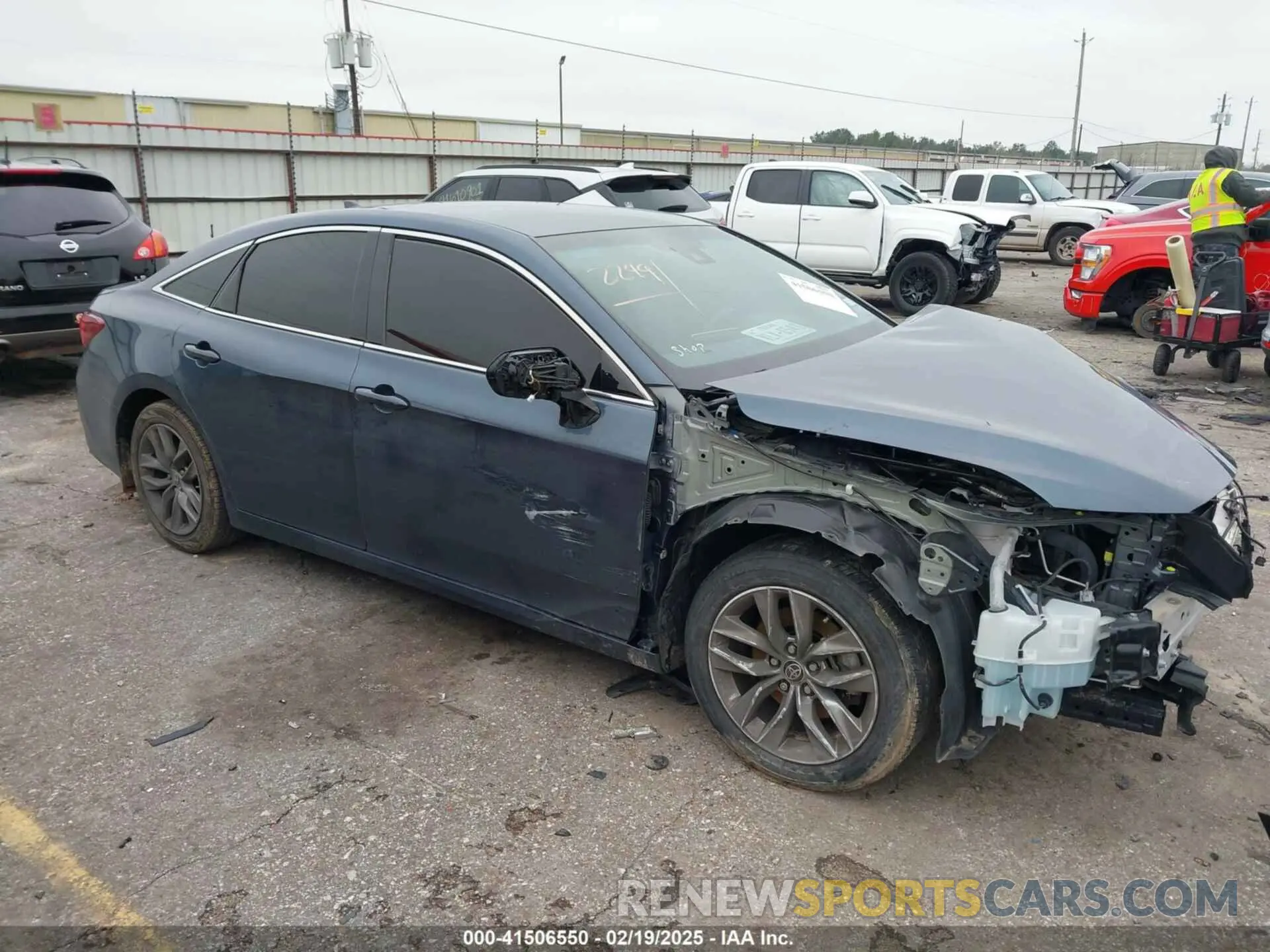 1 Photograph of a damaged car 4T1JZ1FB2NU073049 TOYOTA AVALON 2022