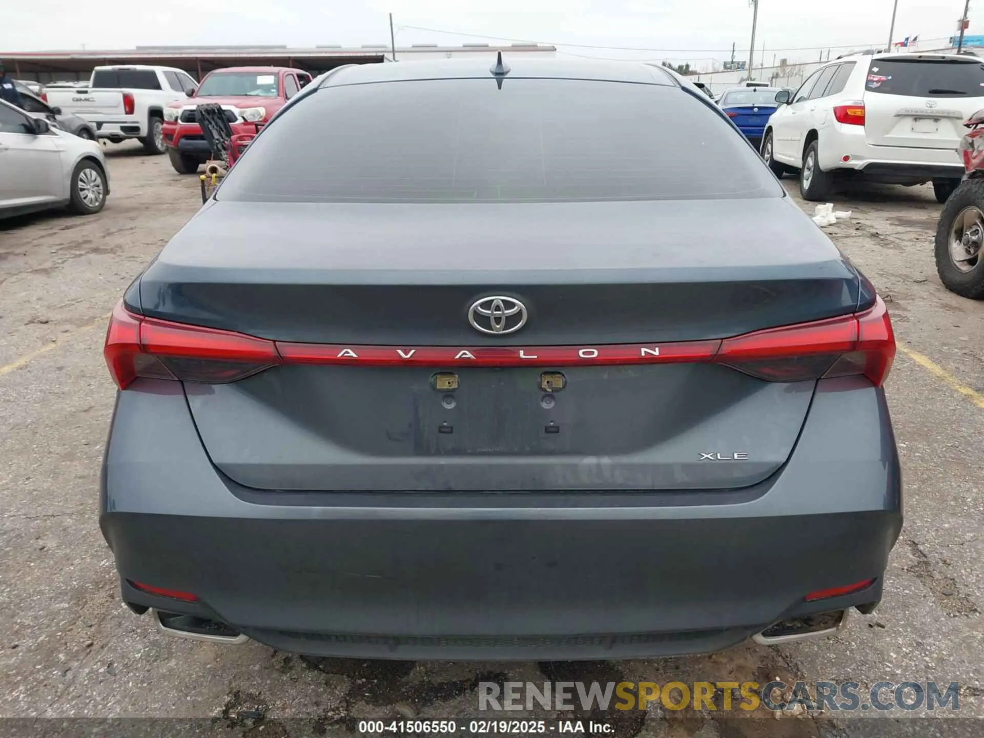 16 Photograph of a damaged car 4T1JZ1FB2NU073049 TOYOTA AVALON 2022