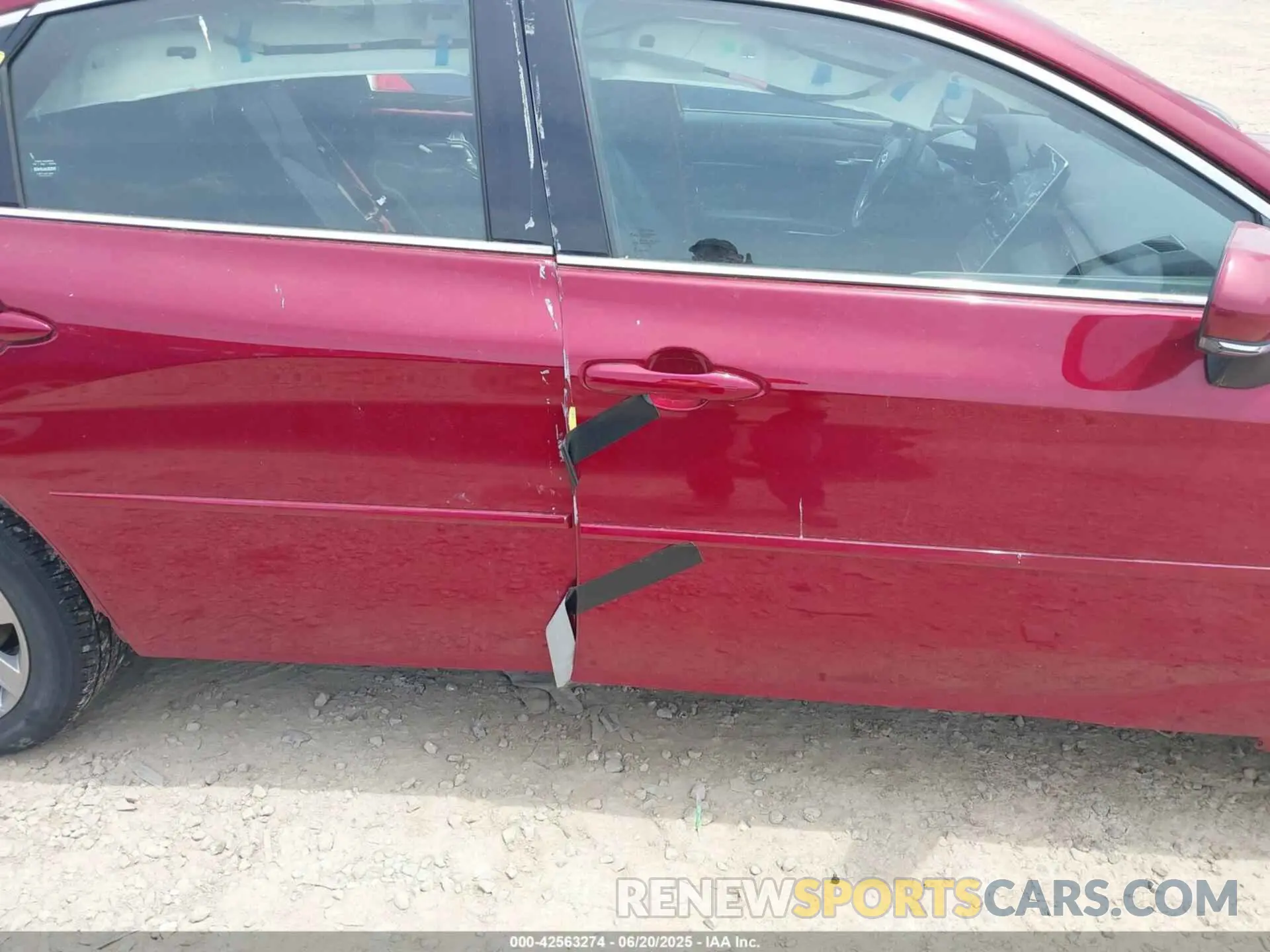 14 Photograph of a damaged car 4T1JZ1FB3NU084724 TOYOTA AVALON 2022