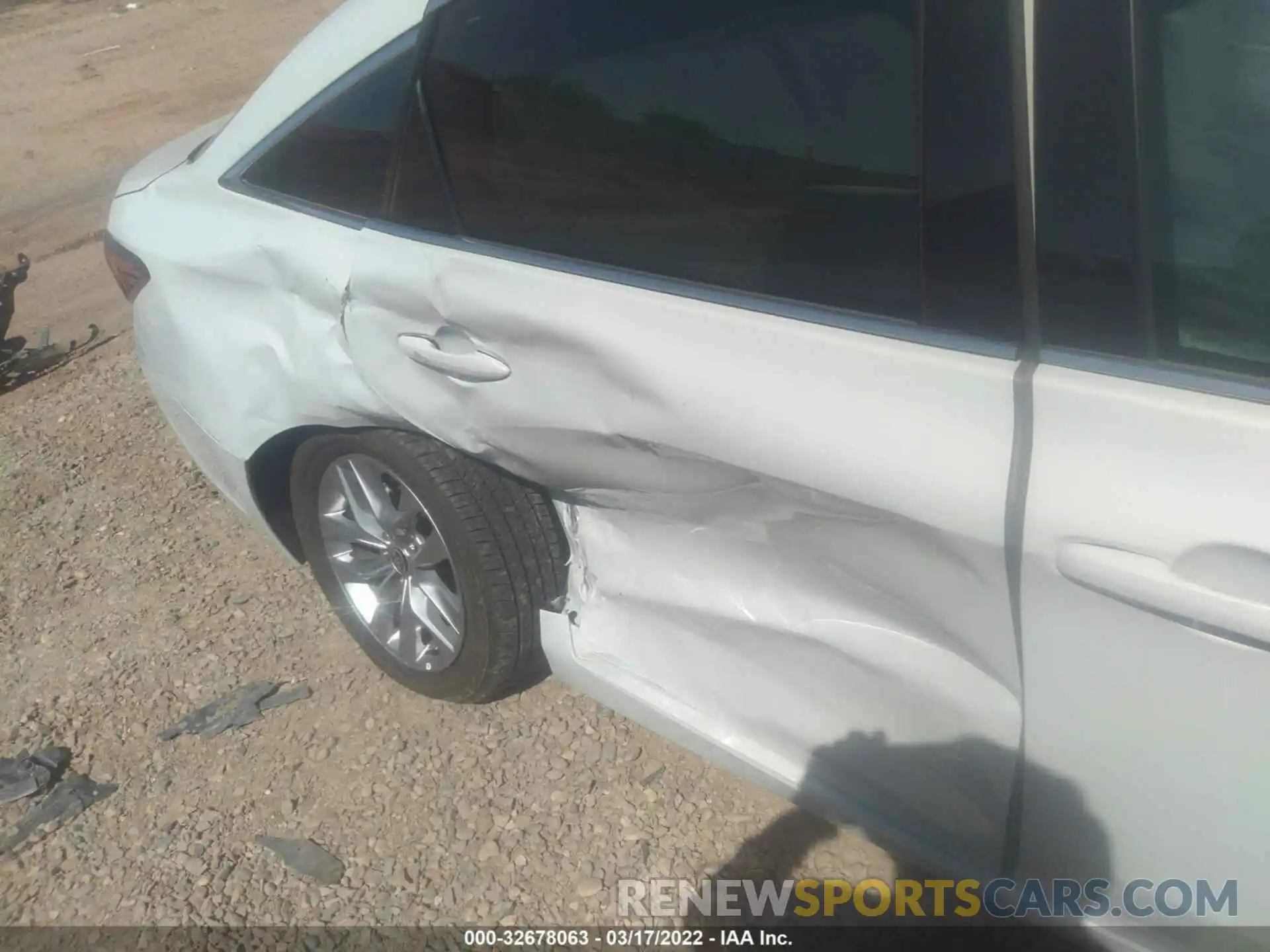 6 Photograph of a damaged car 4T1JZ1FB4NU071870 TOYOTA AVALON 2022