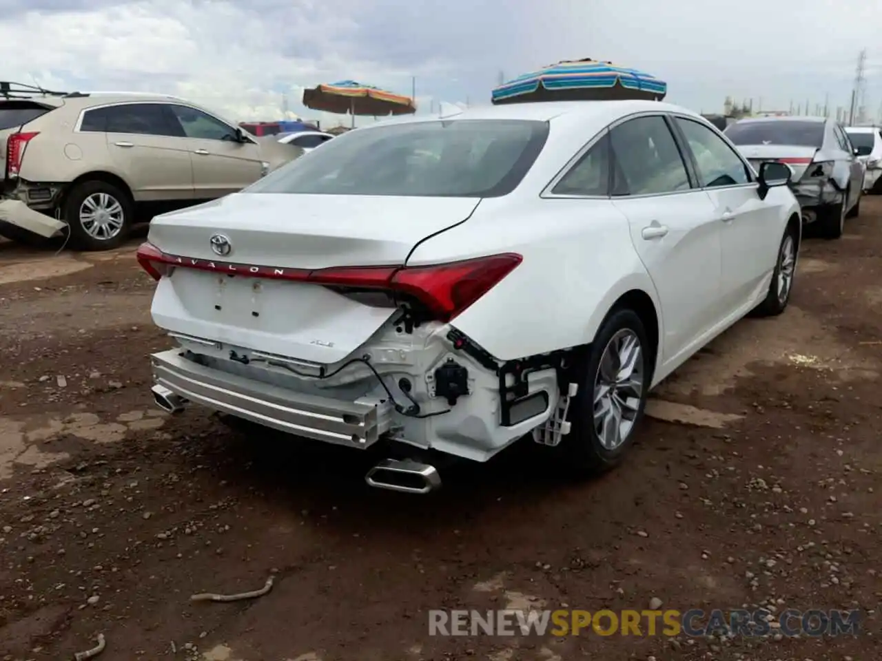 9 Photograph of a damaged car 4T1JZ1FB6NU075273 TOYOTA AVALON 2022