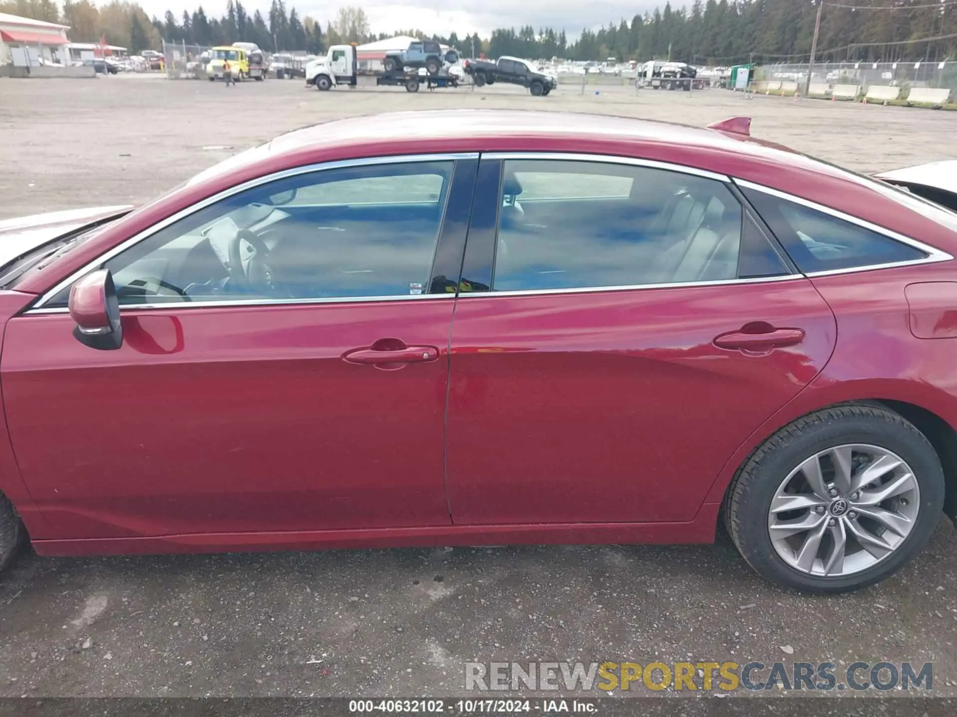 14 Photograph of a damaged car 4T1JZ1FB6NU082191 TOYOTA AVALON 2022