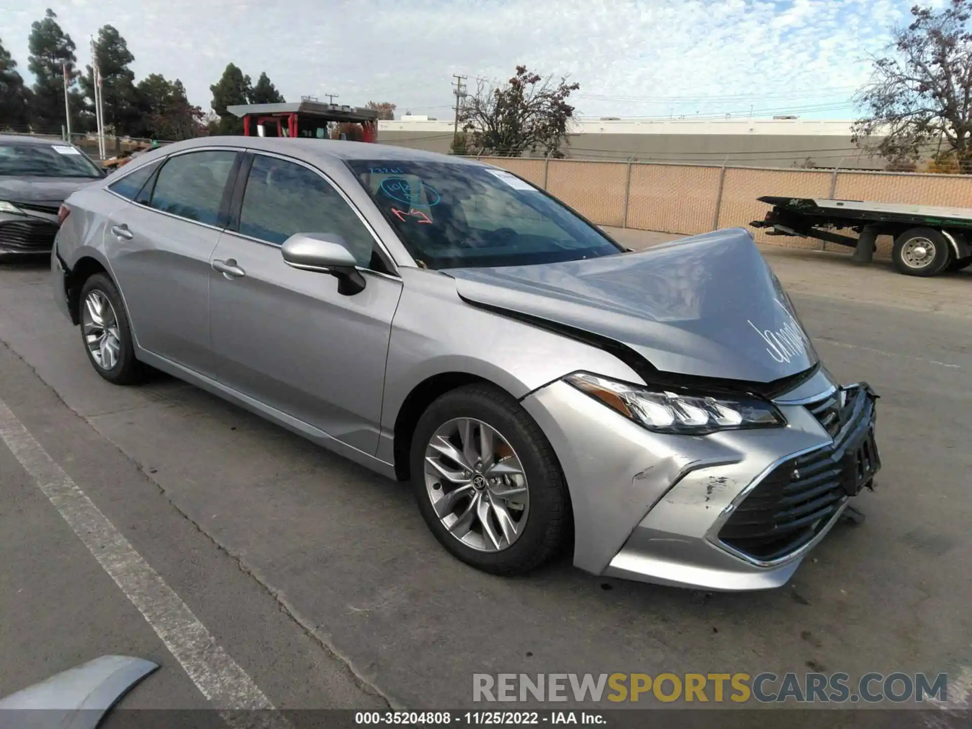 1 Photograph of a damaged car 4T1JZ1FB6NU084815 TOYOTA AVALON 2022