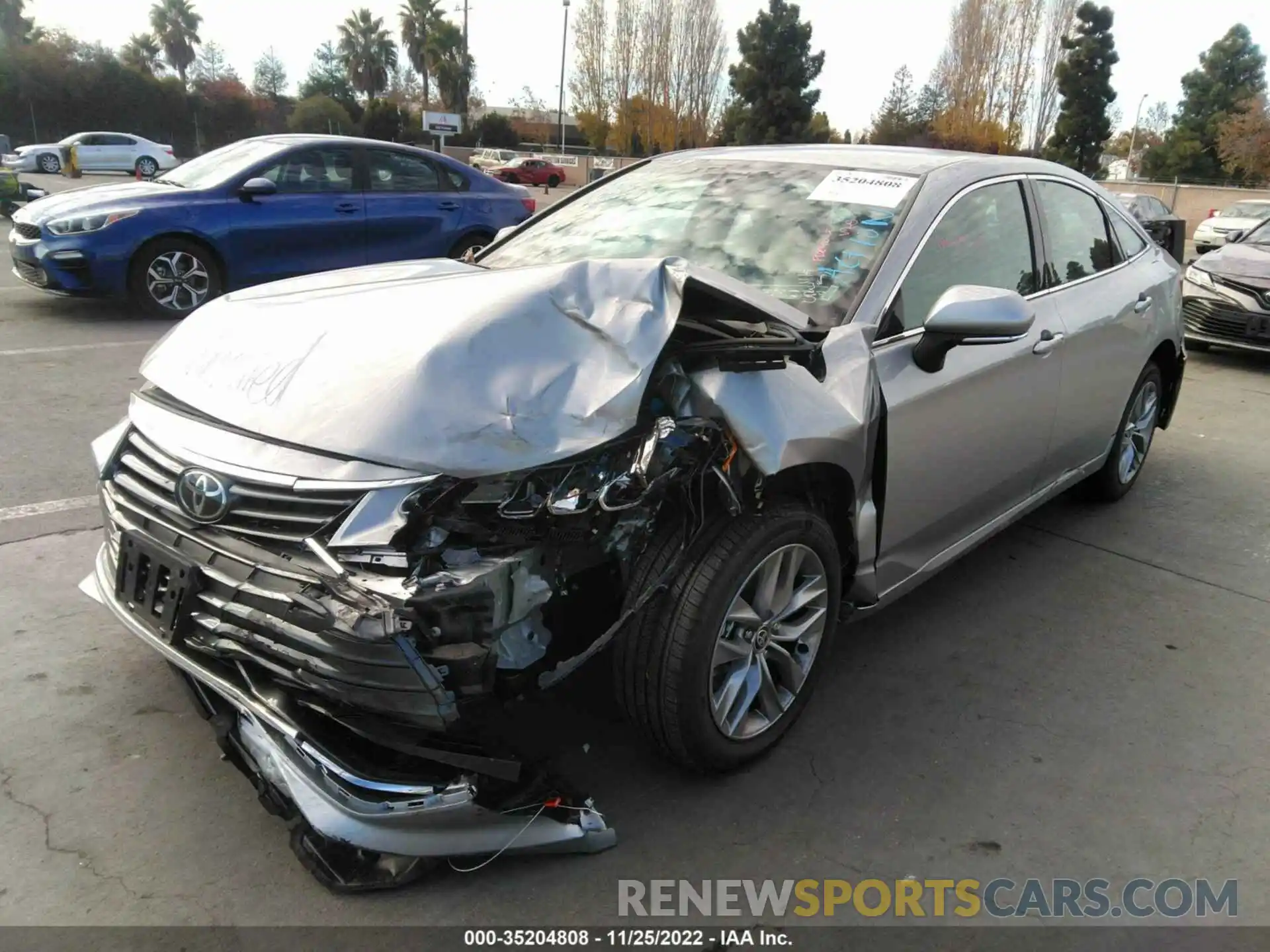 2 Photograph of a damaged car 4T1JZ1FB6NU084815 TOYOTA AVALON 2022