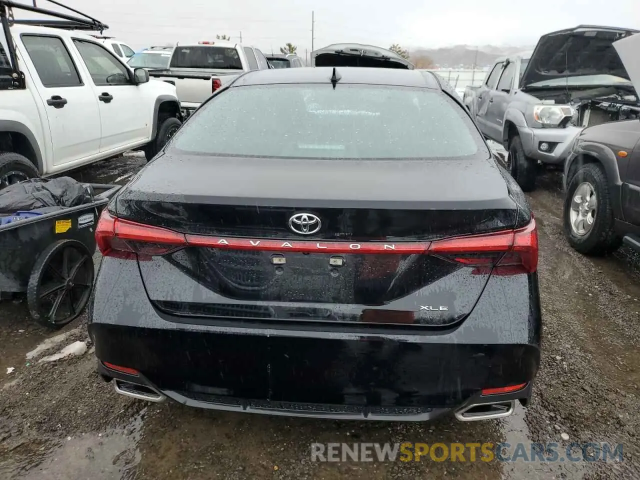 6 Photograph of a damaged car 4T1JZ1FB8NU076361 TOYOTA AVALON 2022
