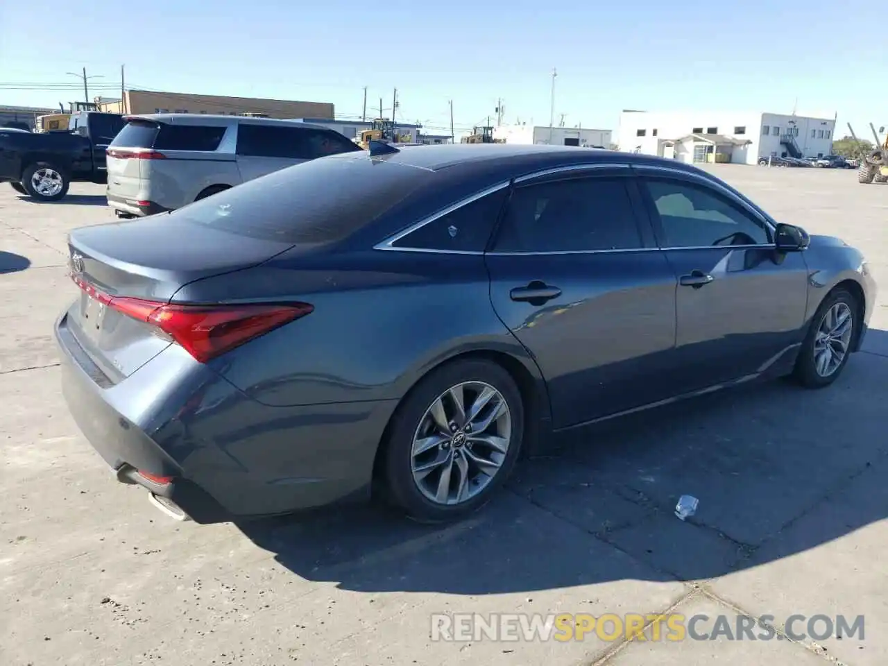 3 Photograph of a damaged car 4T1JZ1FB9NU075199 TOYOTA AVALON 2022