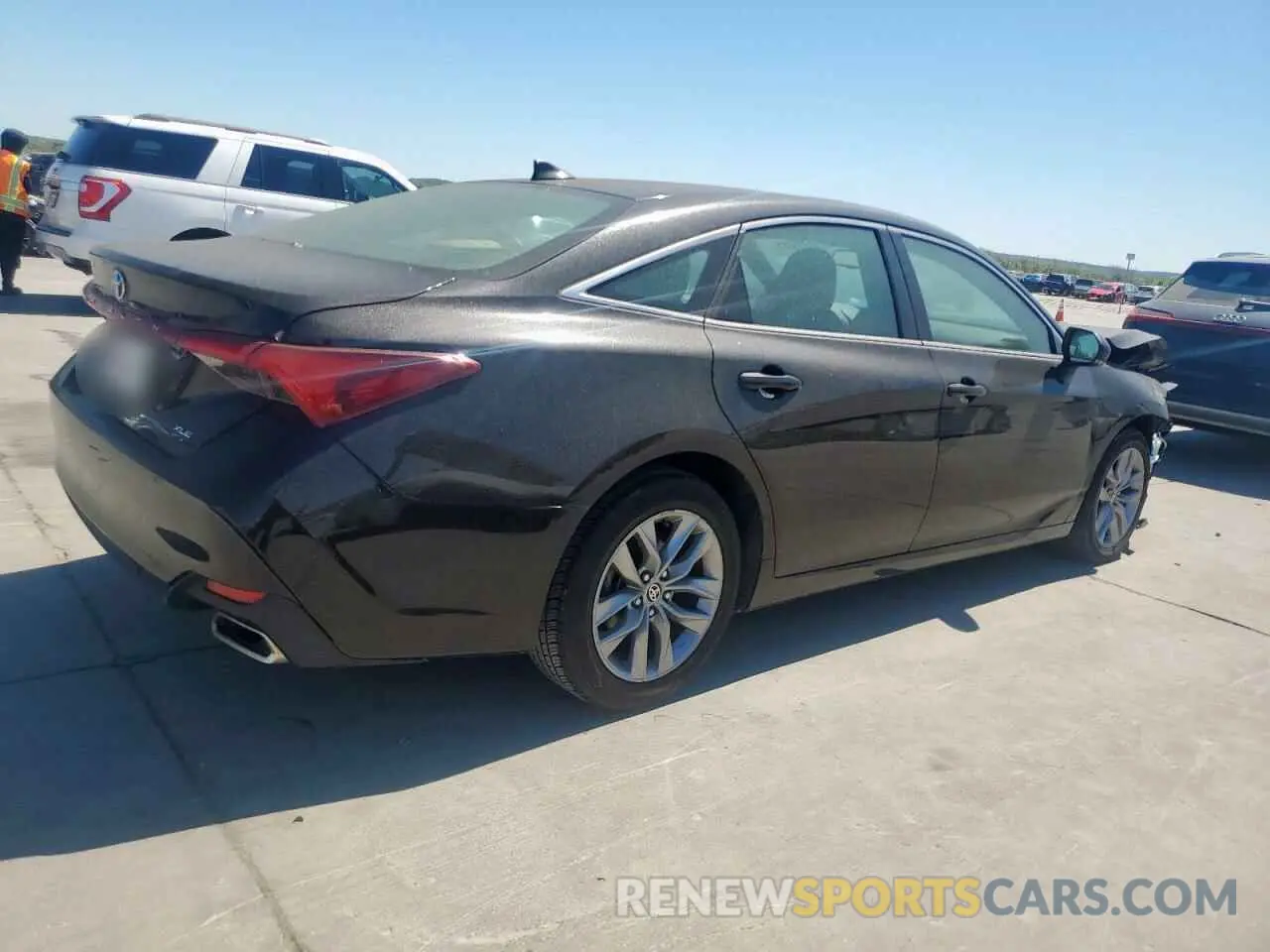 3 Photograph of a damaged car 4T1JZ1FB9NU083982 TOYOTA AVALON 2022