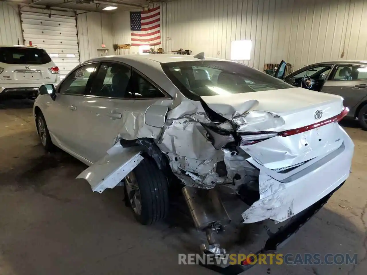 9 Photograph of a damaged car 4T1JZ1FB9NU087451 TOYOTA AVALON 2022