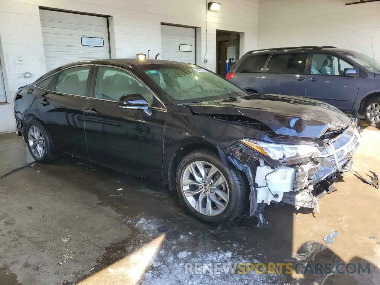 4 Photograph of a damaged car 4T1JZ1FBXNU074322 TOYOTA AVALON 2022