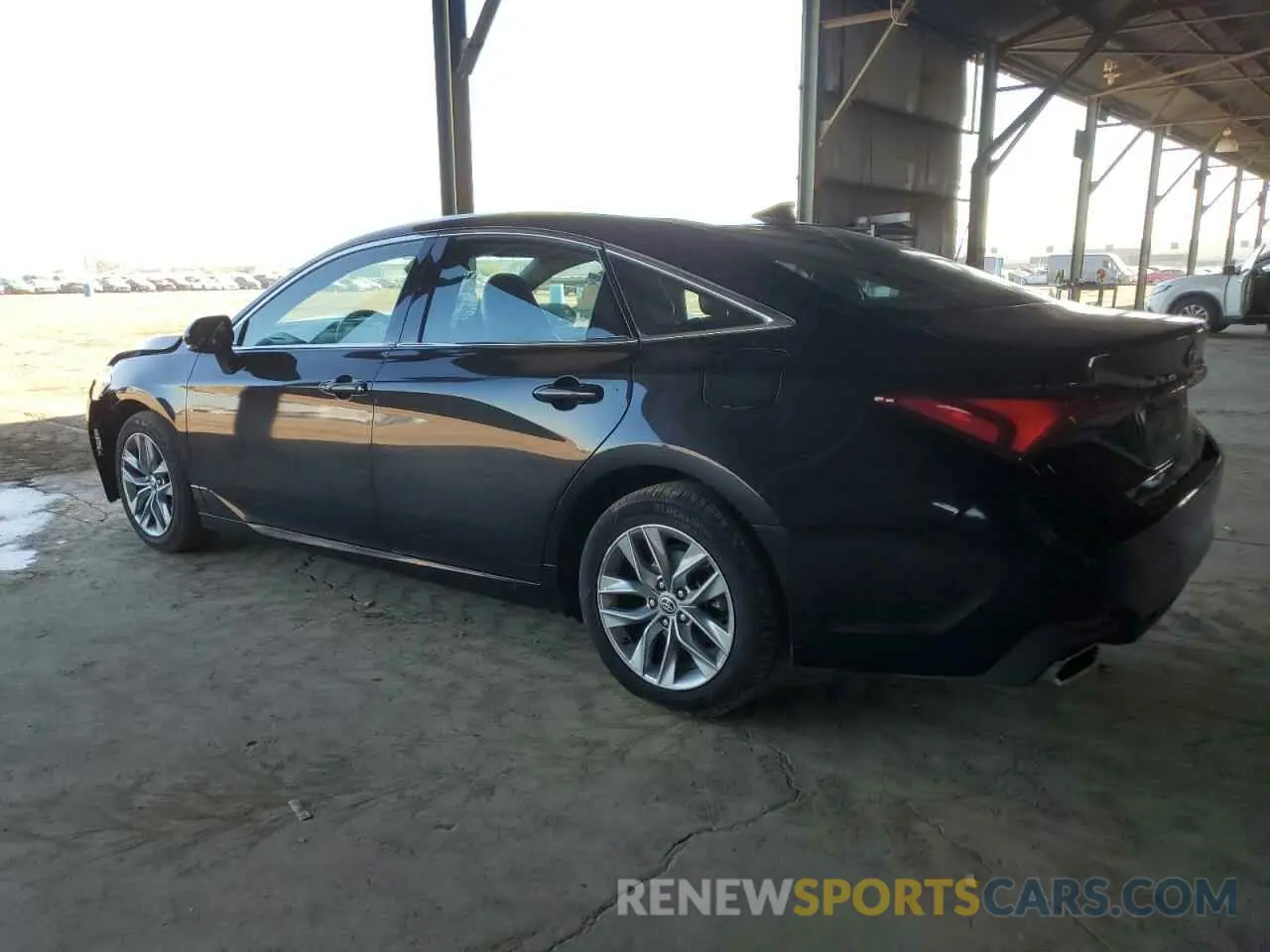 2 Photograph of a damaged car 4T1JZ1FBXNU074689 TOYOTA AVALON 2022