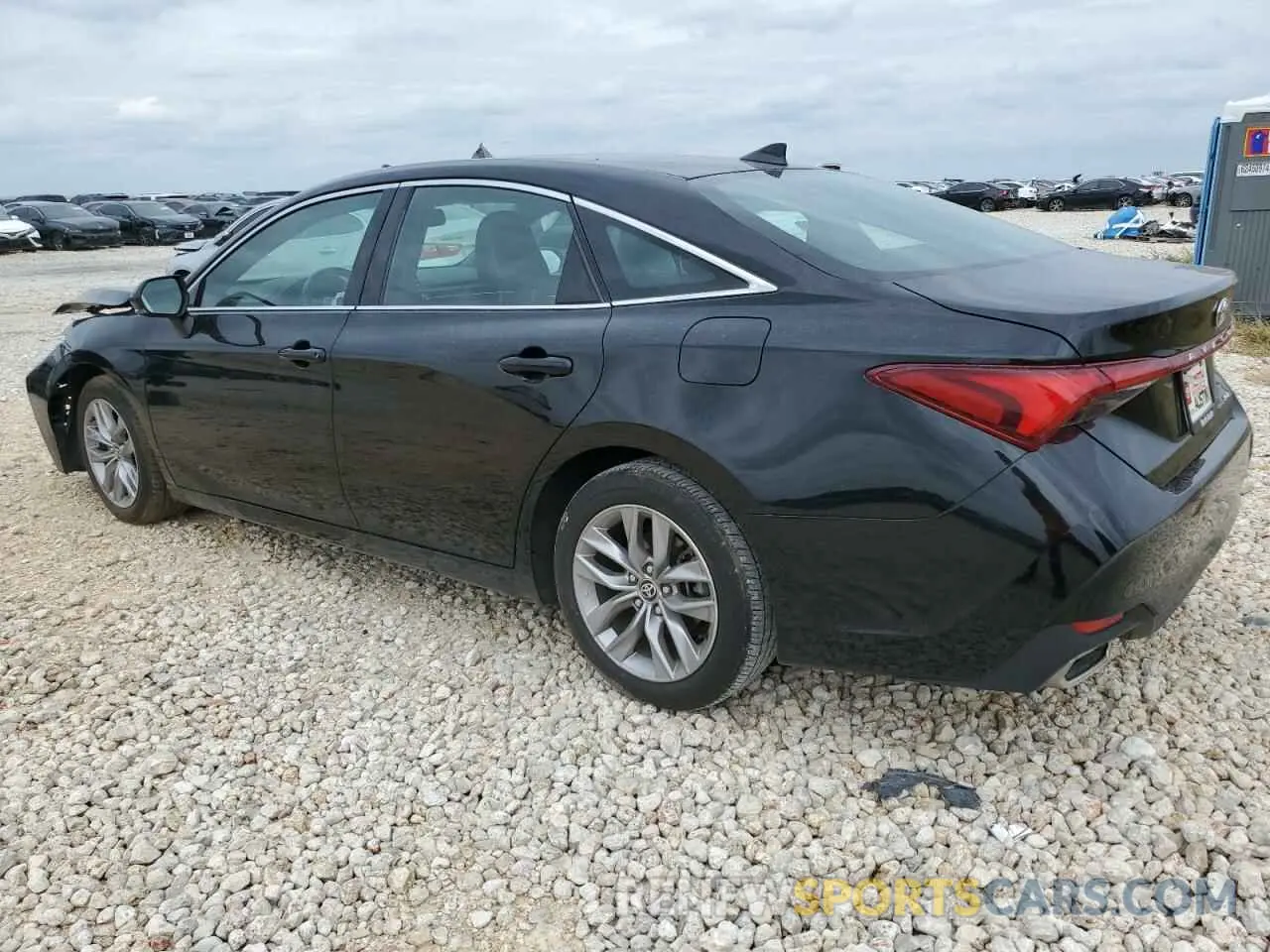 2 Photograph of a damaged car 4T1JZ1FBXNU075969 TOYOTA AVALON 2022