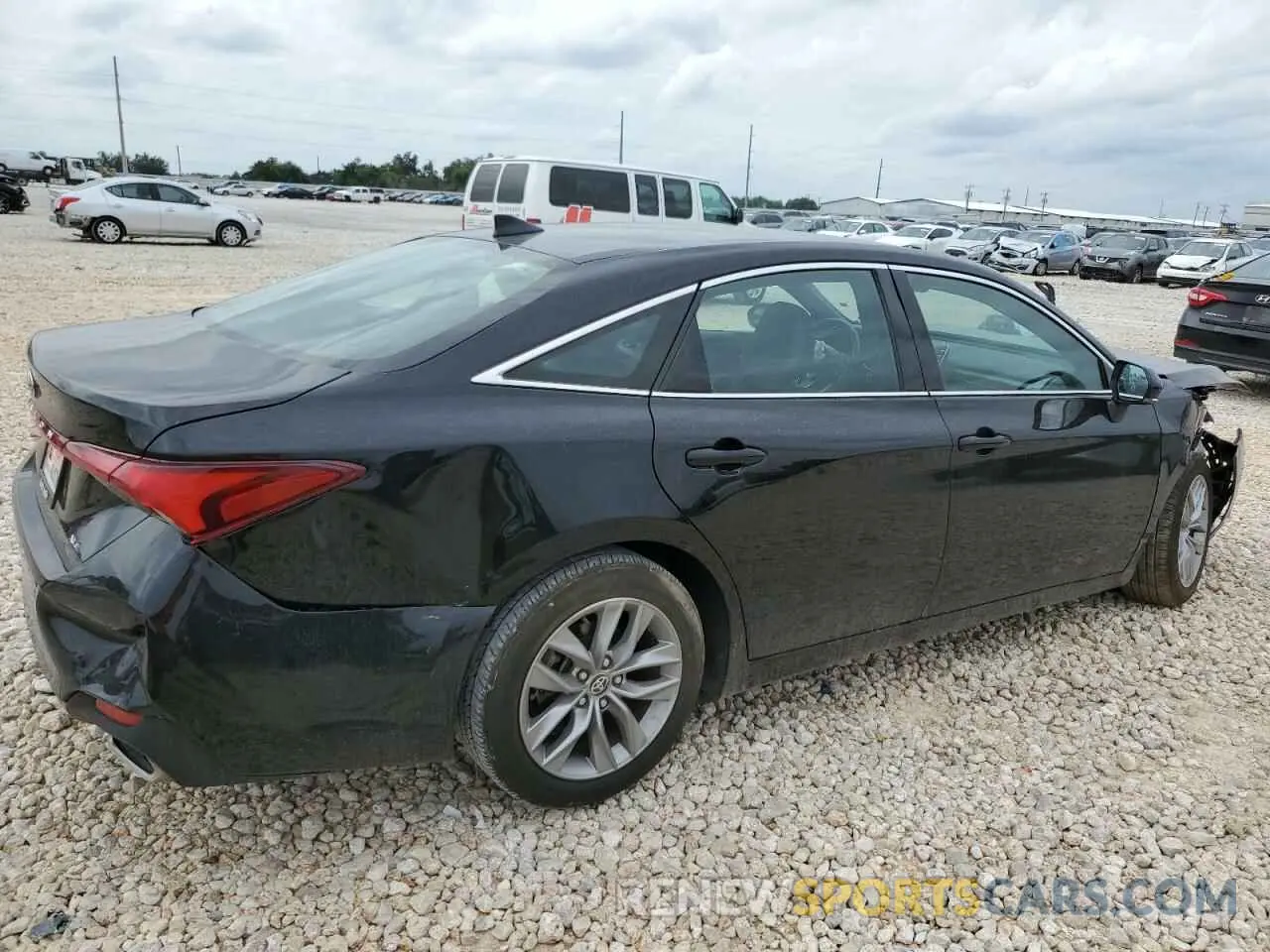 3 Photograph of a damaged car 4T1JZ1FBXNU075969 TOYOTA AVALON 2022