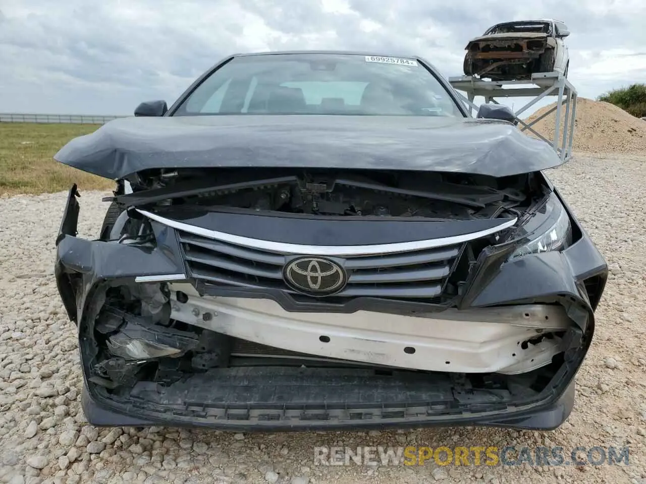 5 Photograph of a damaged car 4T1JZ1FBXNU075969 TOYOTA AVALON 2022
