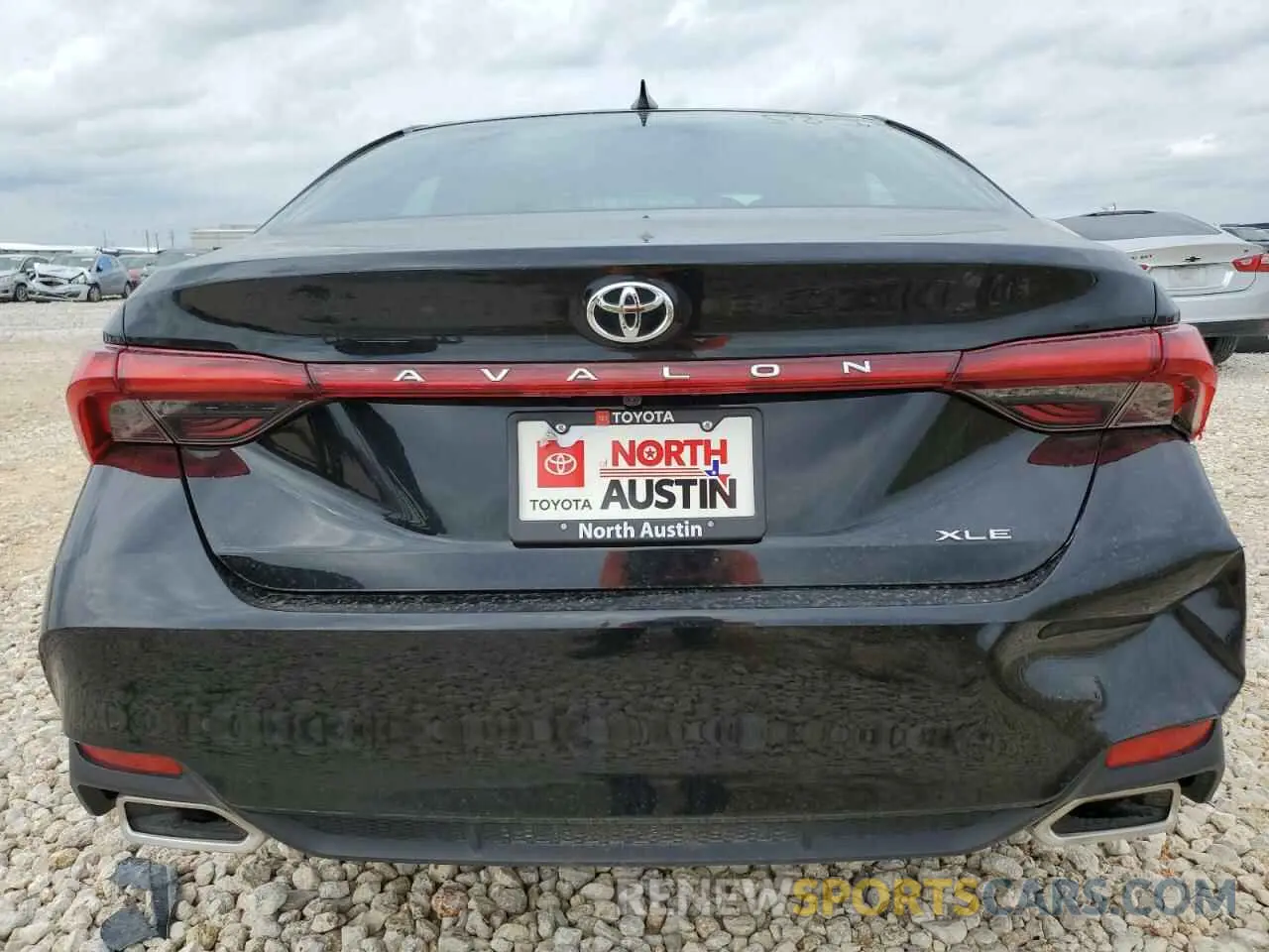 6 Photograph of a damaged car 4T1JZ1FBXNU075969 TOYOTA AVALON 2022