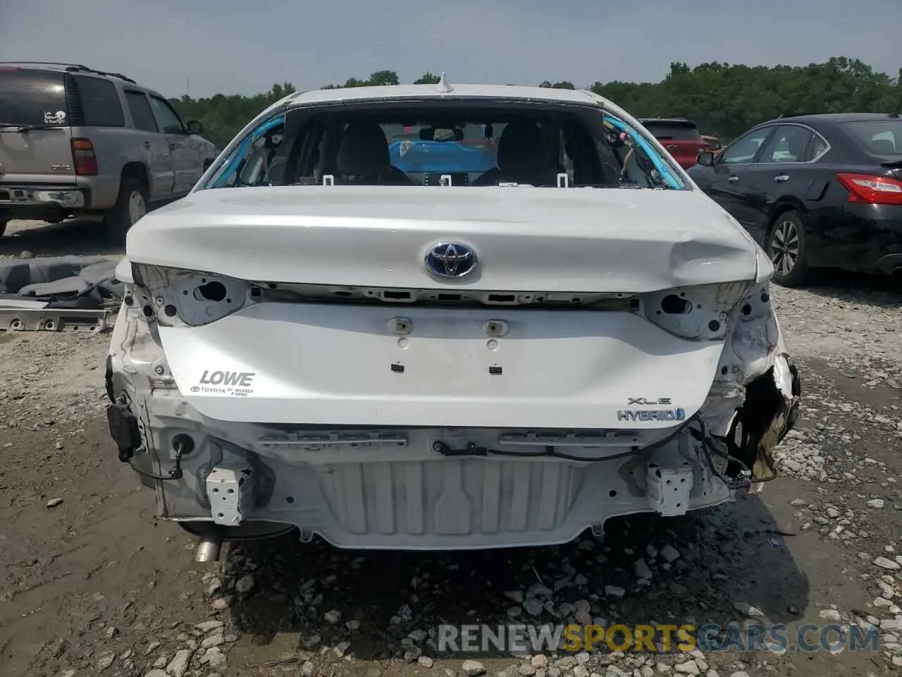 6 Photograph of a damaged car 4T1B21FB2KU011171 TOYOTA AVALON 2024