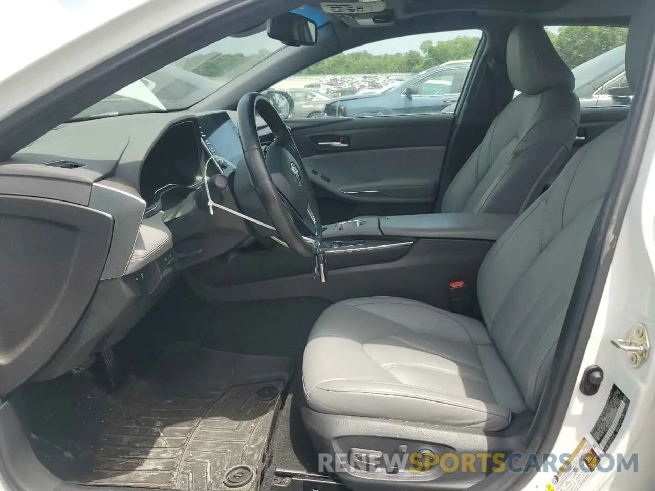 7 Photograph of a damaged car 4T1B21FB2KU011171 TOYOTA AVALON 2024