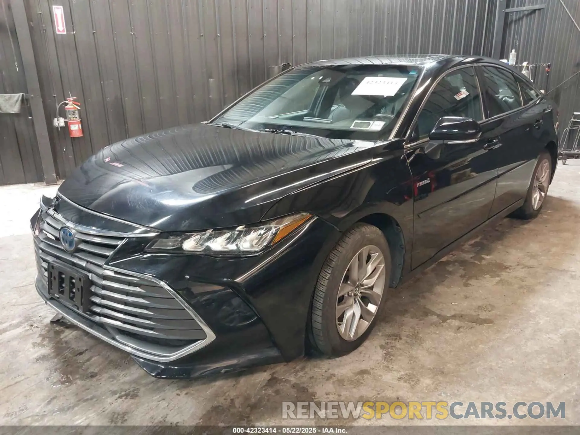2 Photograph of a damaged car 4T1B21FB0KU008639 TOYOTA AVALON HYBRID 2019