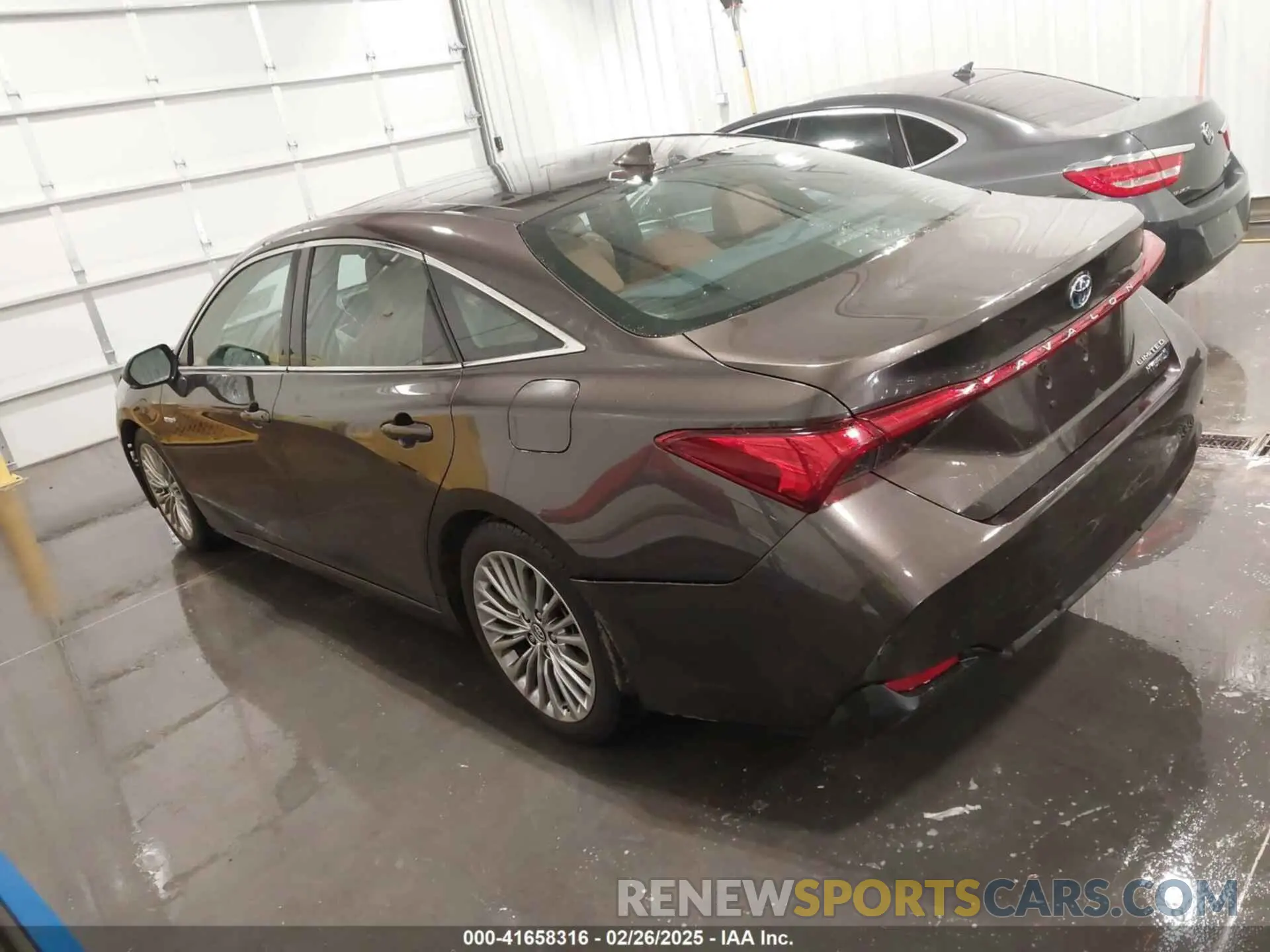 3 Photograph of a damaged car 4T1B21FB3KU007114 TOYOTA AVALON HYBRID 2019