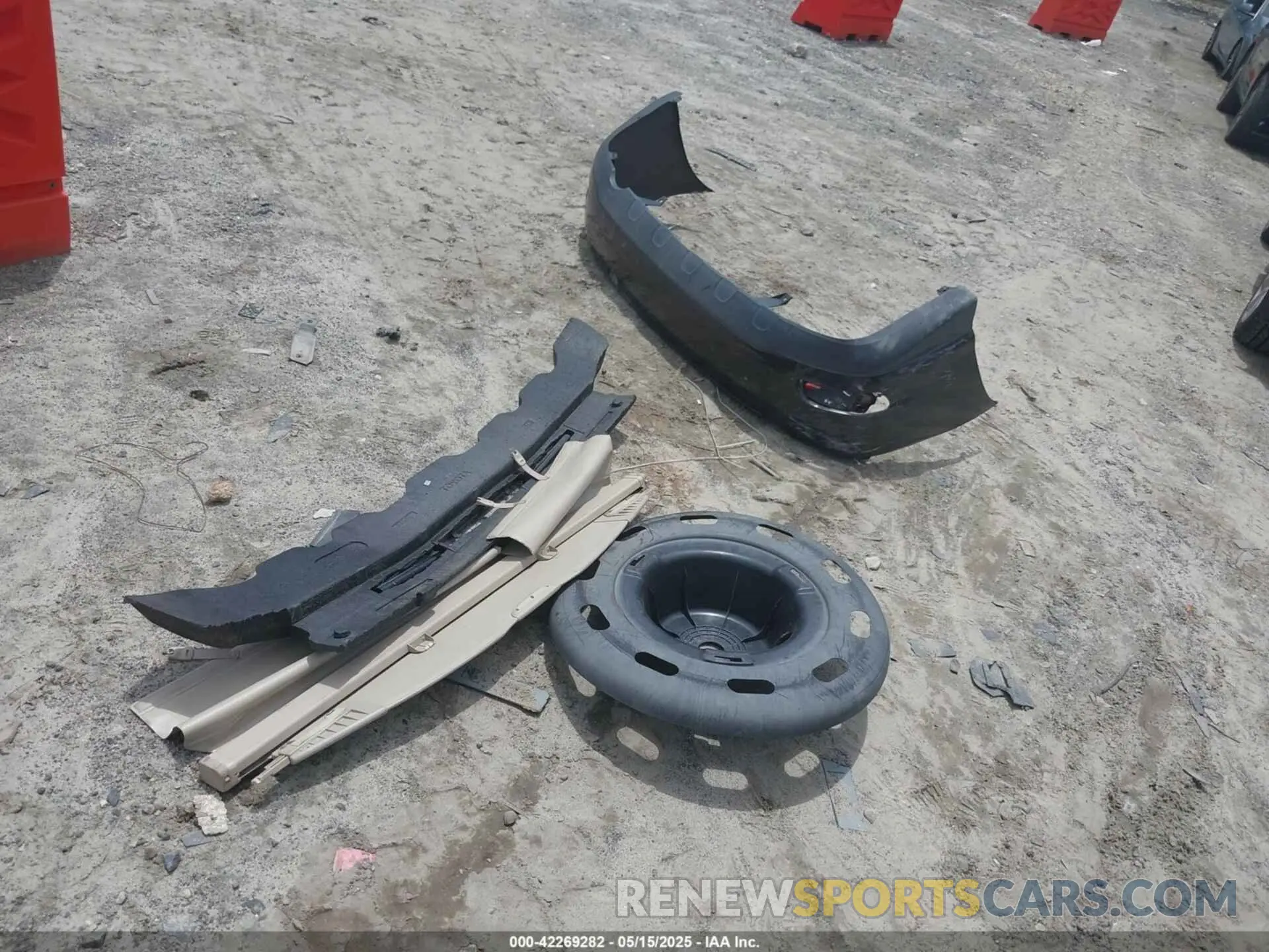 12 Photograph of a damaged car 4T1B21FB4KU003380 TOYOTA AVALON HYBRID 2019
