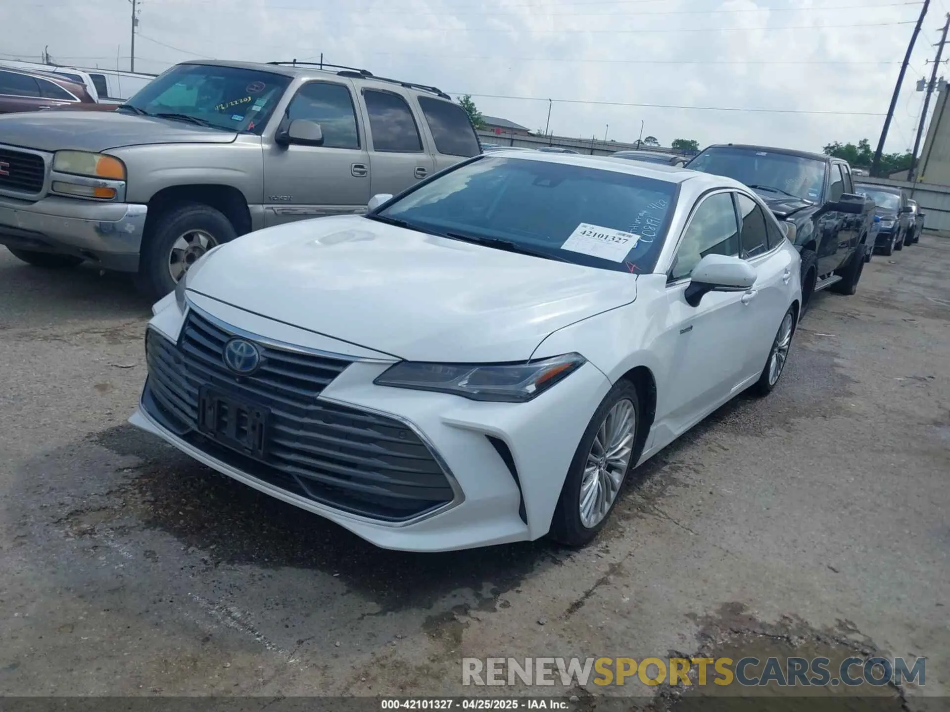 2 Photograph of a damaged car 4T1B21FB4KU008191 TOYOTA AVALON HYBRID 2019