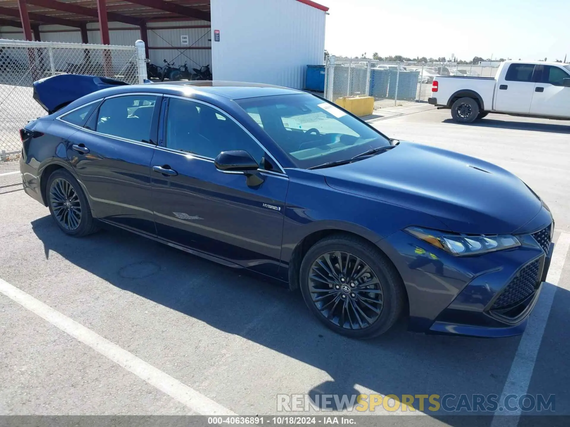 1 Photograph of a damaged car 4T1B21FB5KU008815 TOYOTA AVALON HYBRID 2019