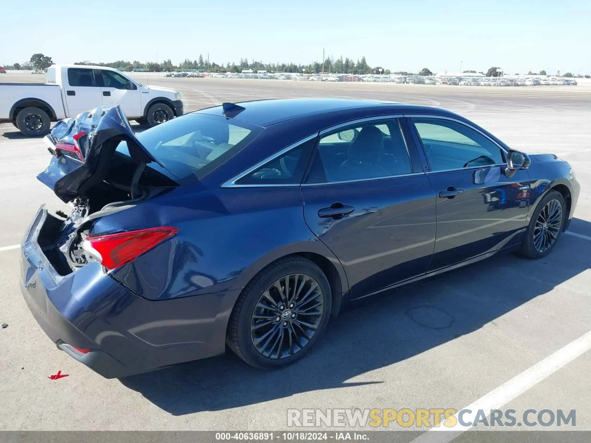 4 Photograph of a damaged car 4T1B21FB5KU008815 TOYOTA AVALON HYBRID 2019