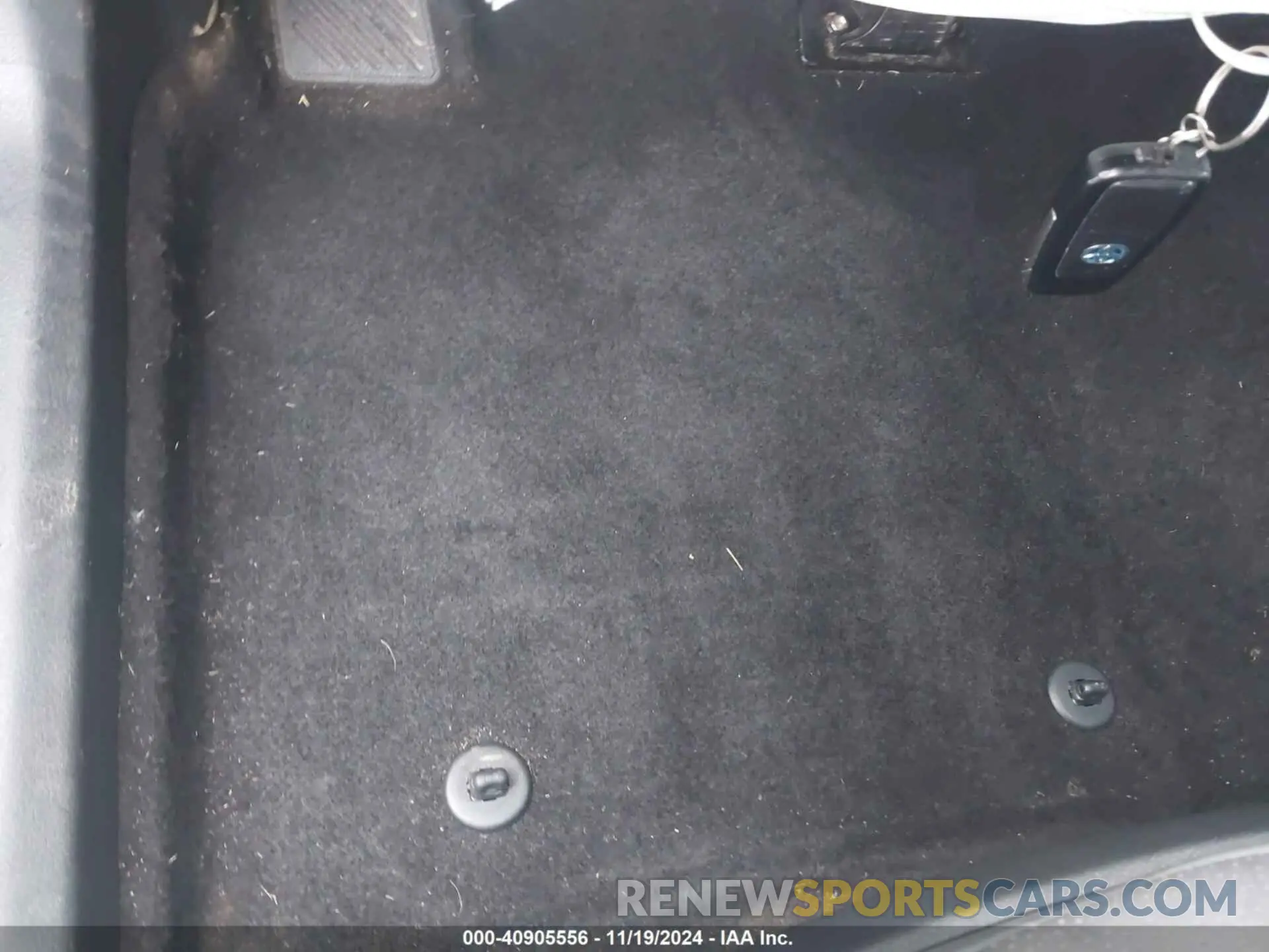 17 Photograph of a damaged car 4T1B21FB7KU003499 TOYOTA AVALON HYBRID 2019