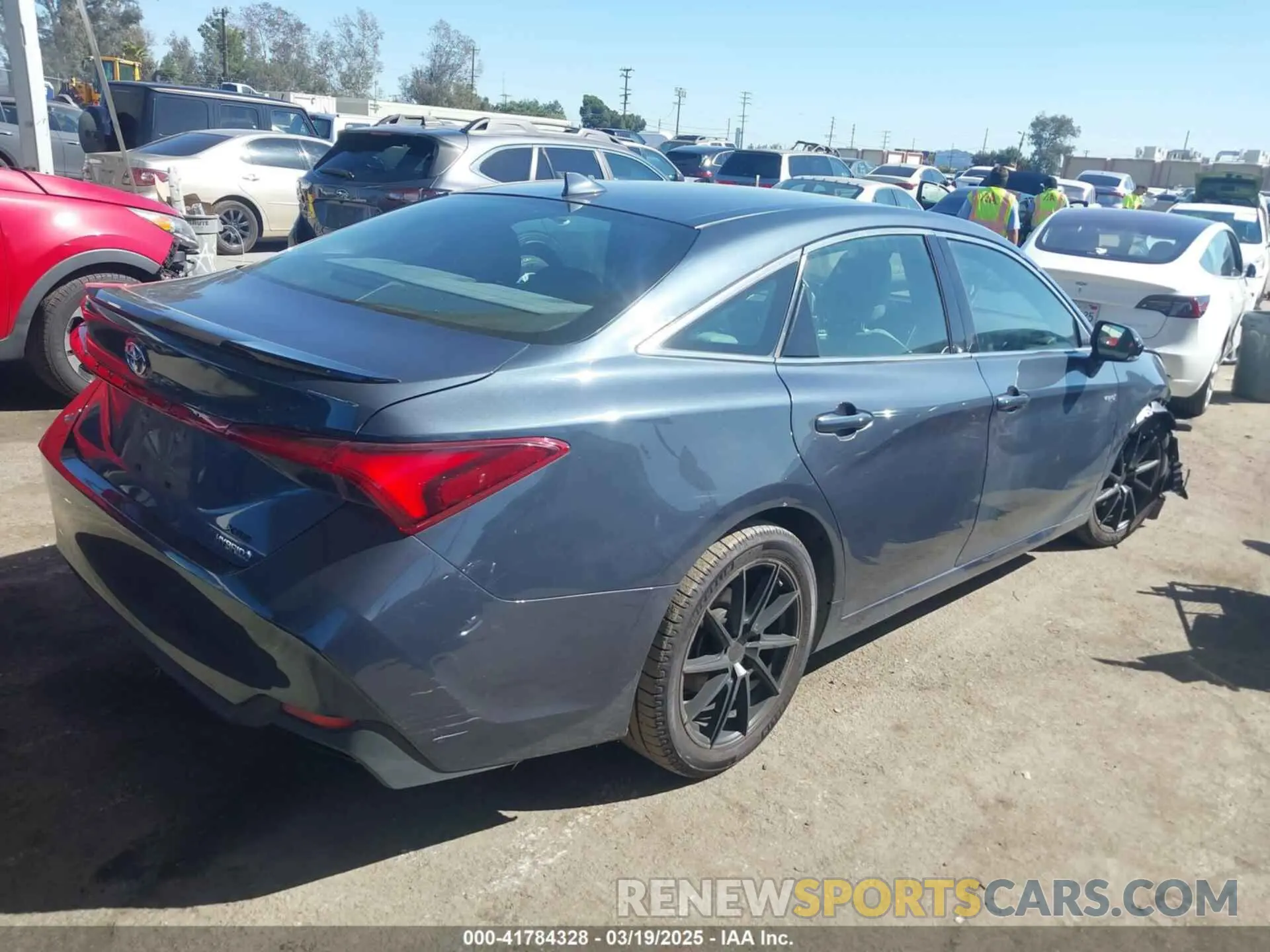 4 Photograph of a damaged car 4T1B21FB9KU004539 TOYOTA AVALON HYBRID 2019