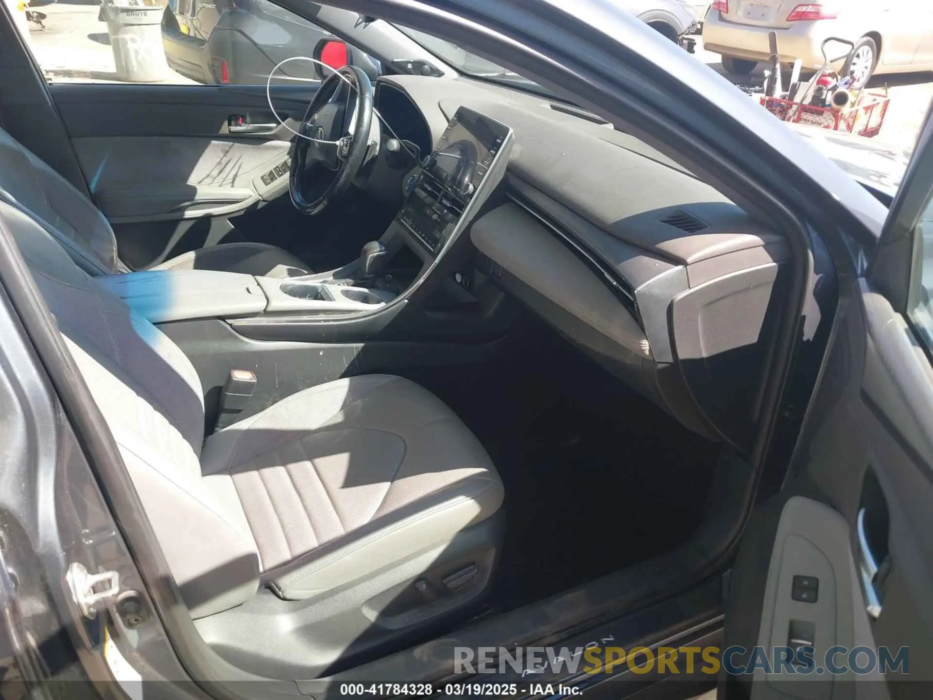 5 Photograph of a damaged car 4T1B21FB9KU004539 TOYOTA AVALON HYBRID 2019