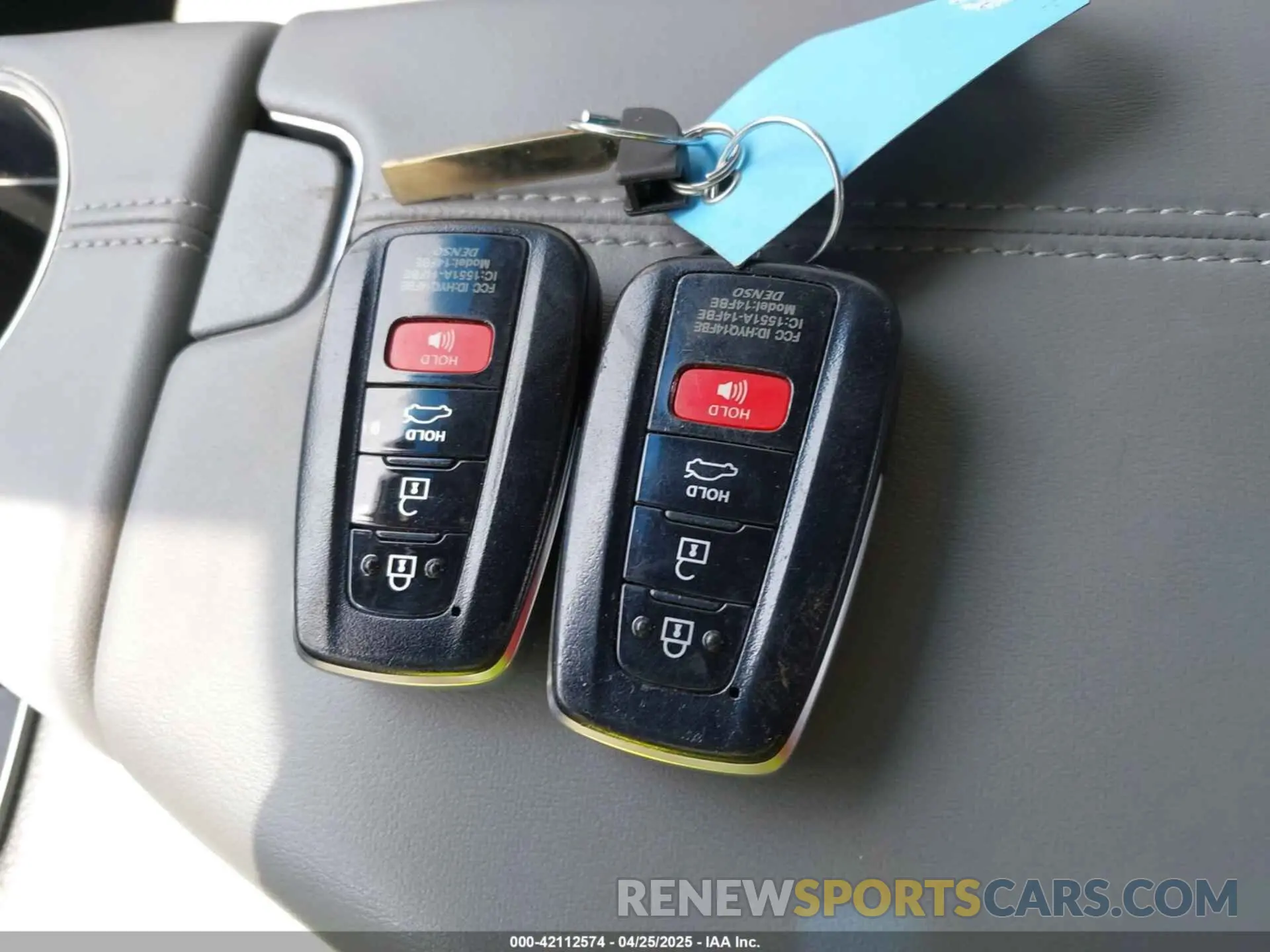 11 Photograph of a damaged car 4T1B21FB9KU007974 TOYOTA AVALON HYBRID 2019