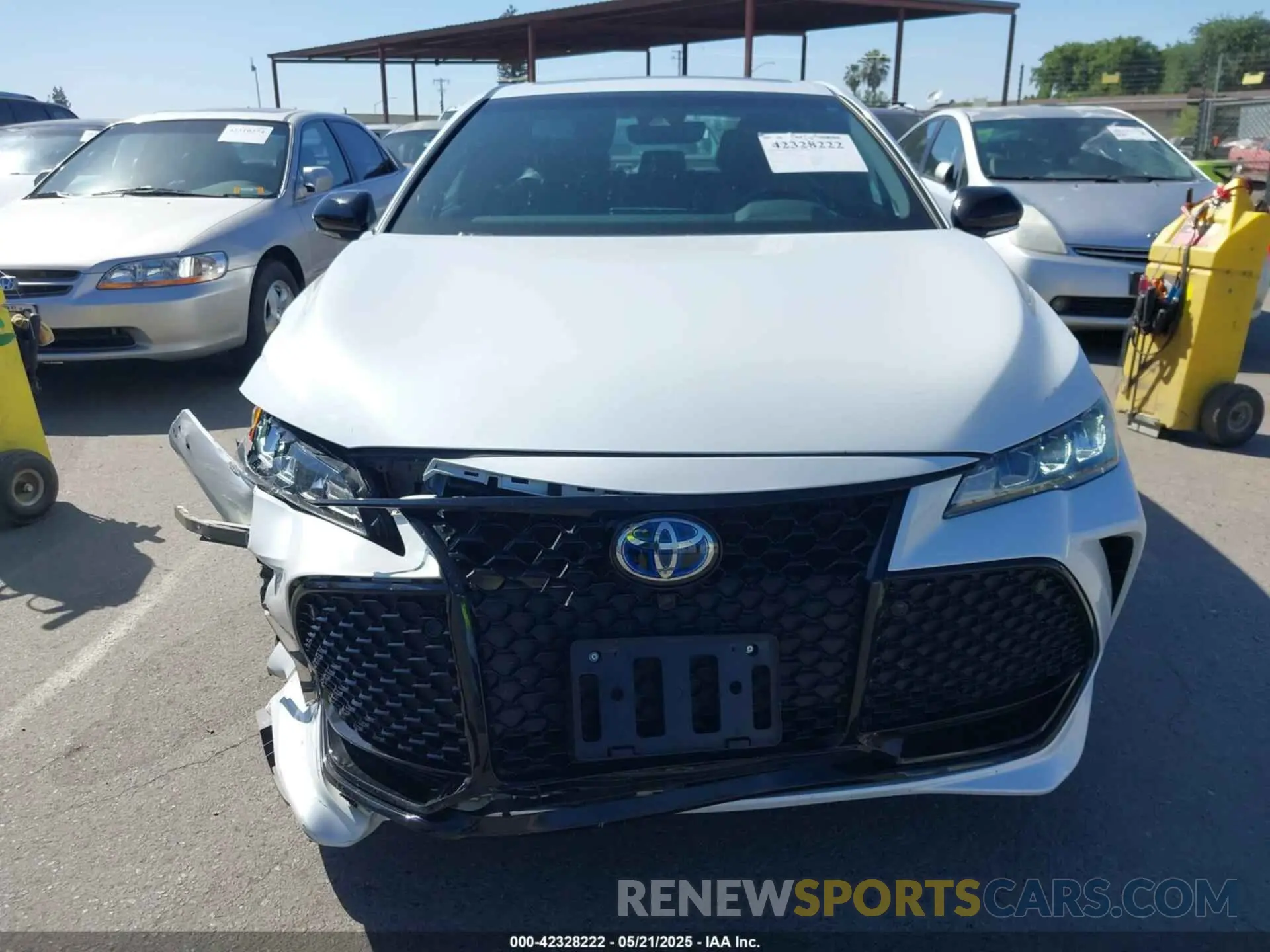 12 Photograph of a damaged car 4T1B21FBXKU001178 TOYOTA AVALON HYBRID 2019