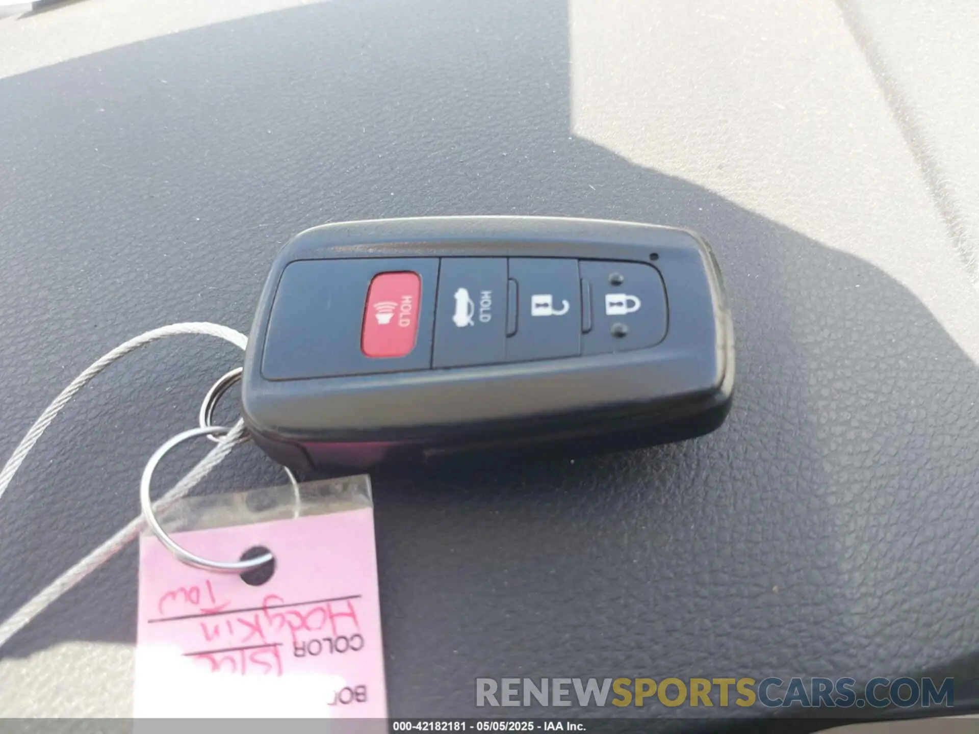 11 Photograph of a damaged car 4T1D21FB4LU019914 TOYOTA AVALON HYBRID 2020