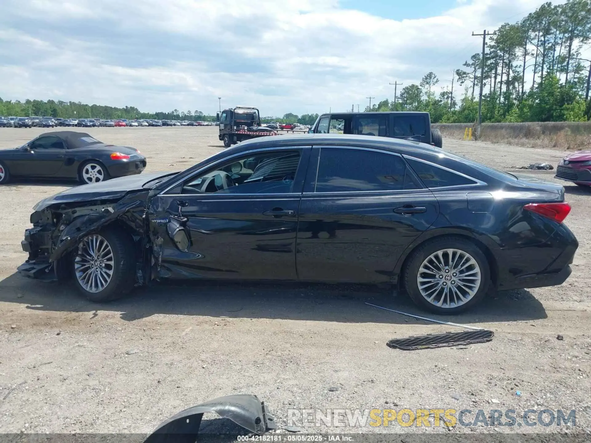 14 Photograph of a damaged car 4T1D21FB4LU019914 TOYOTA AVALON HYBRID 2020