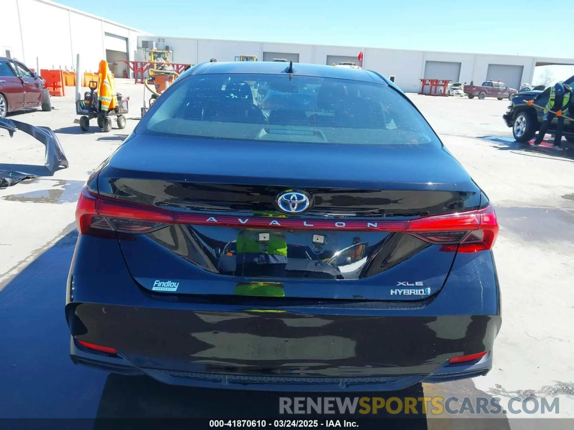 17 Photograph of a damaged car 4T1J21FB8LU016002 TOYOTA AVALON HYBRID 2020