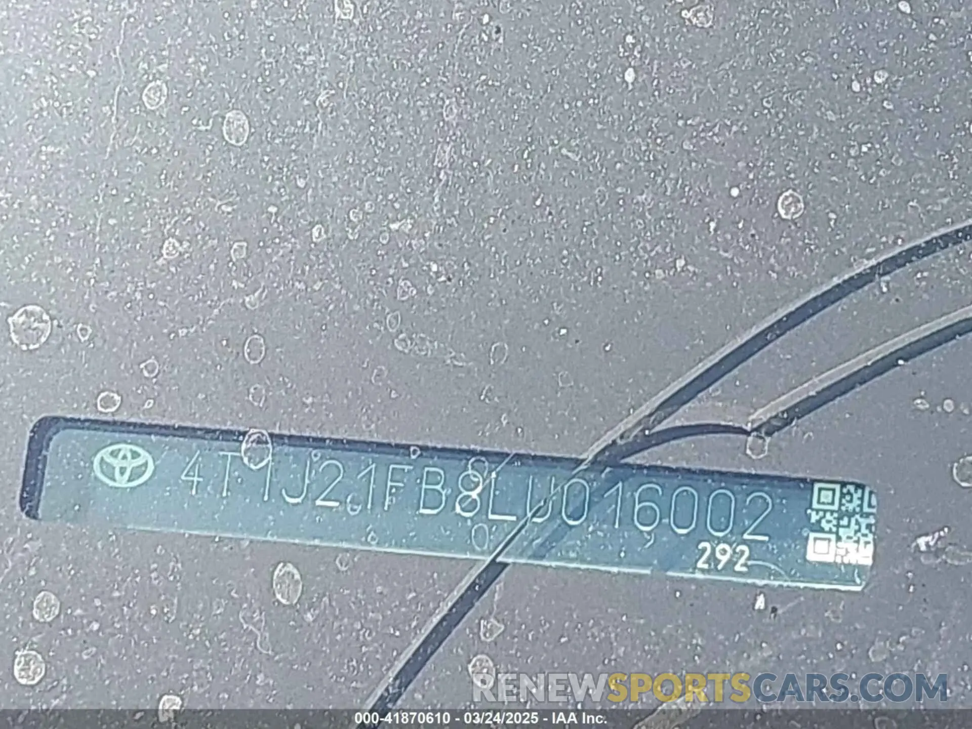 18 Photograph of a damaged car 4T1J21FB8LU016002 TOYOTA AVALON HYBRID 2020