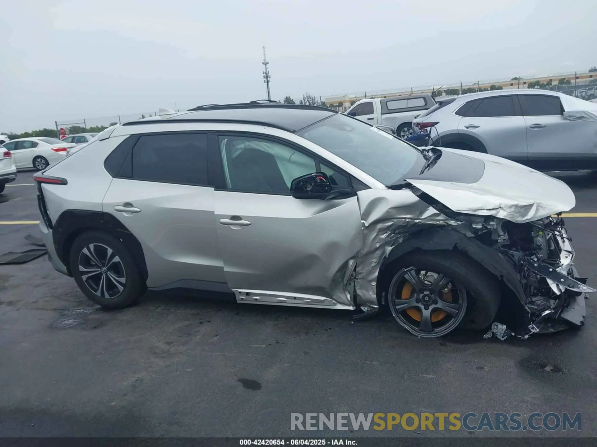 14 Photograph of a damaged car JTMAAAAAXRA043301 TOYOTA BZ4X 2024