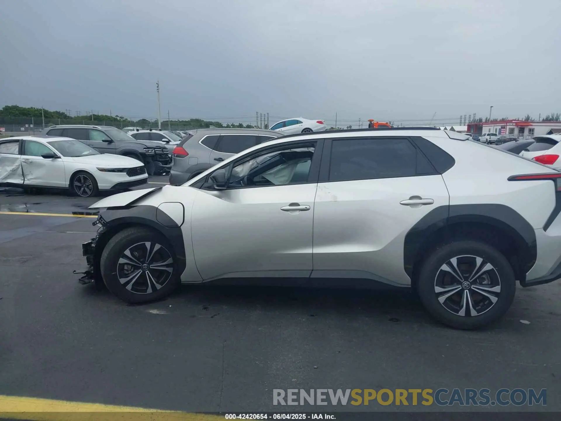 15 Photograph of a damaged car JTMAAAAAXRA043301 TOYOTA BZ4X 2024
