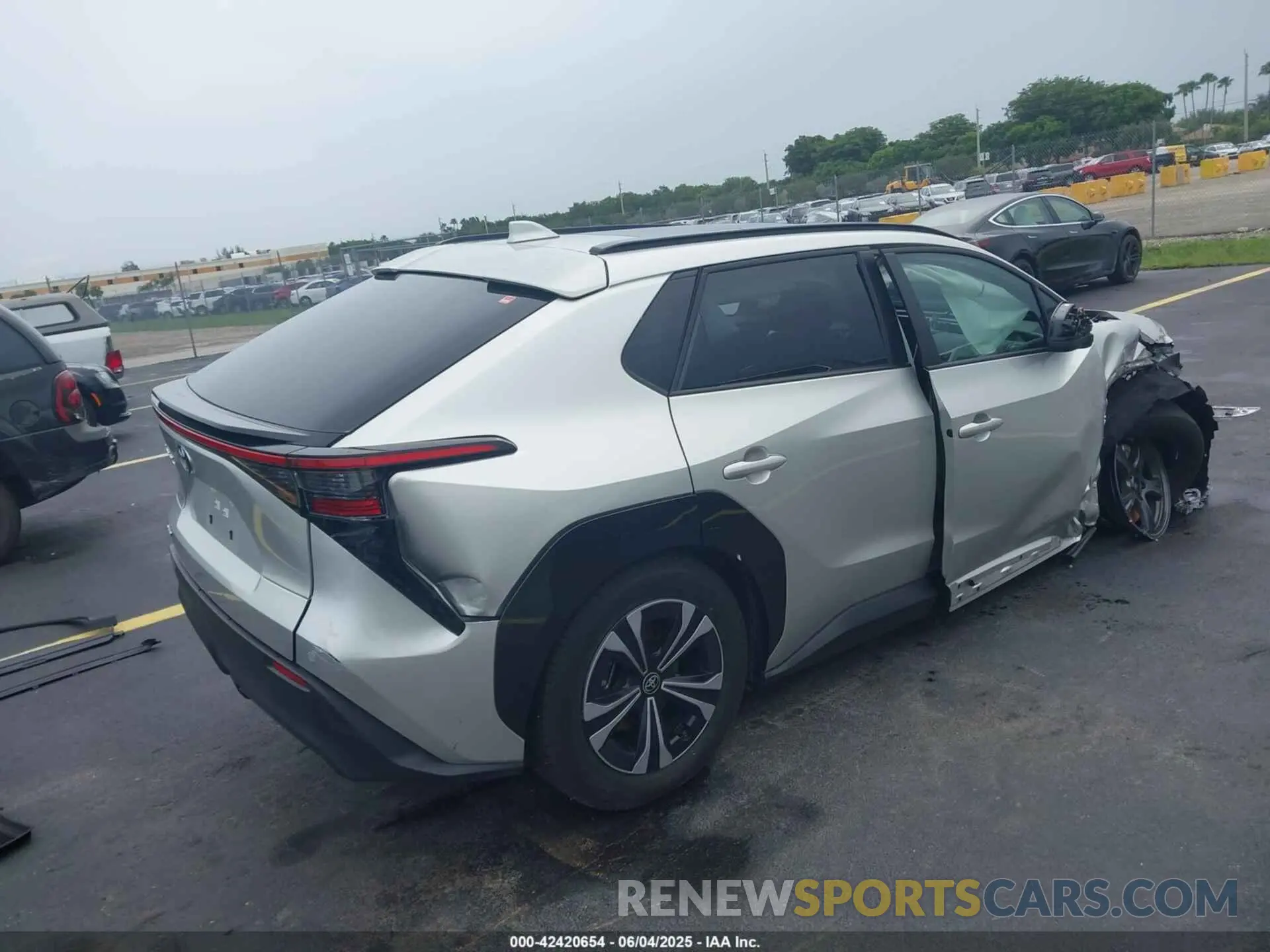 4 Photograph of a damaged car JTMAAAAAXRA043301 TOYOTA BZ4X 2024