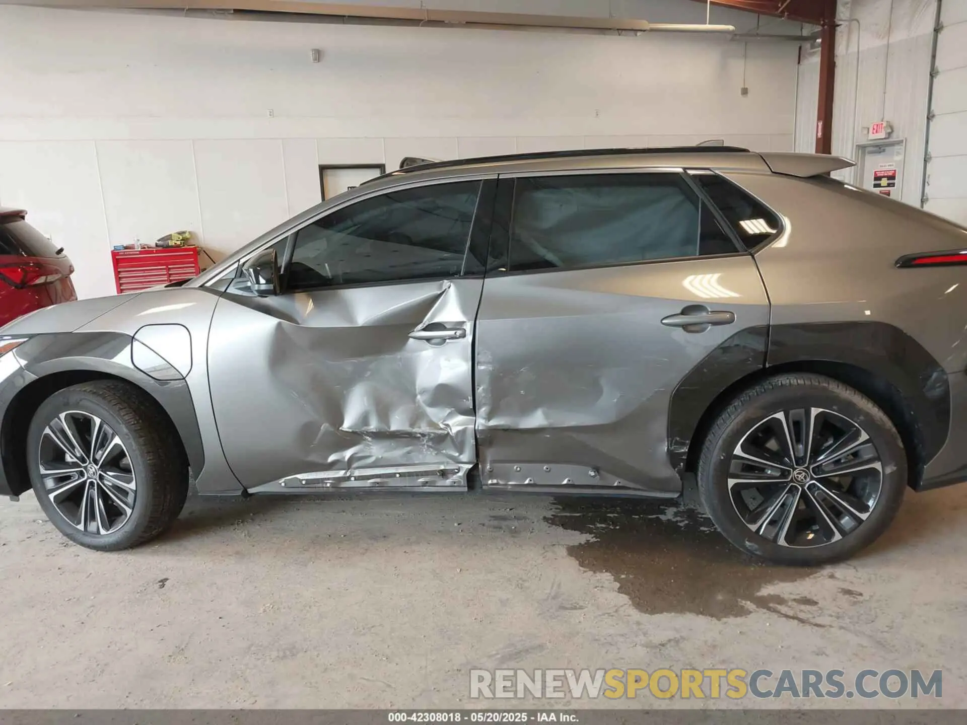 14 Photograph of a damaged car JTMABACA1RA061034 TOYOTA BZ4X 2024