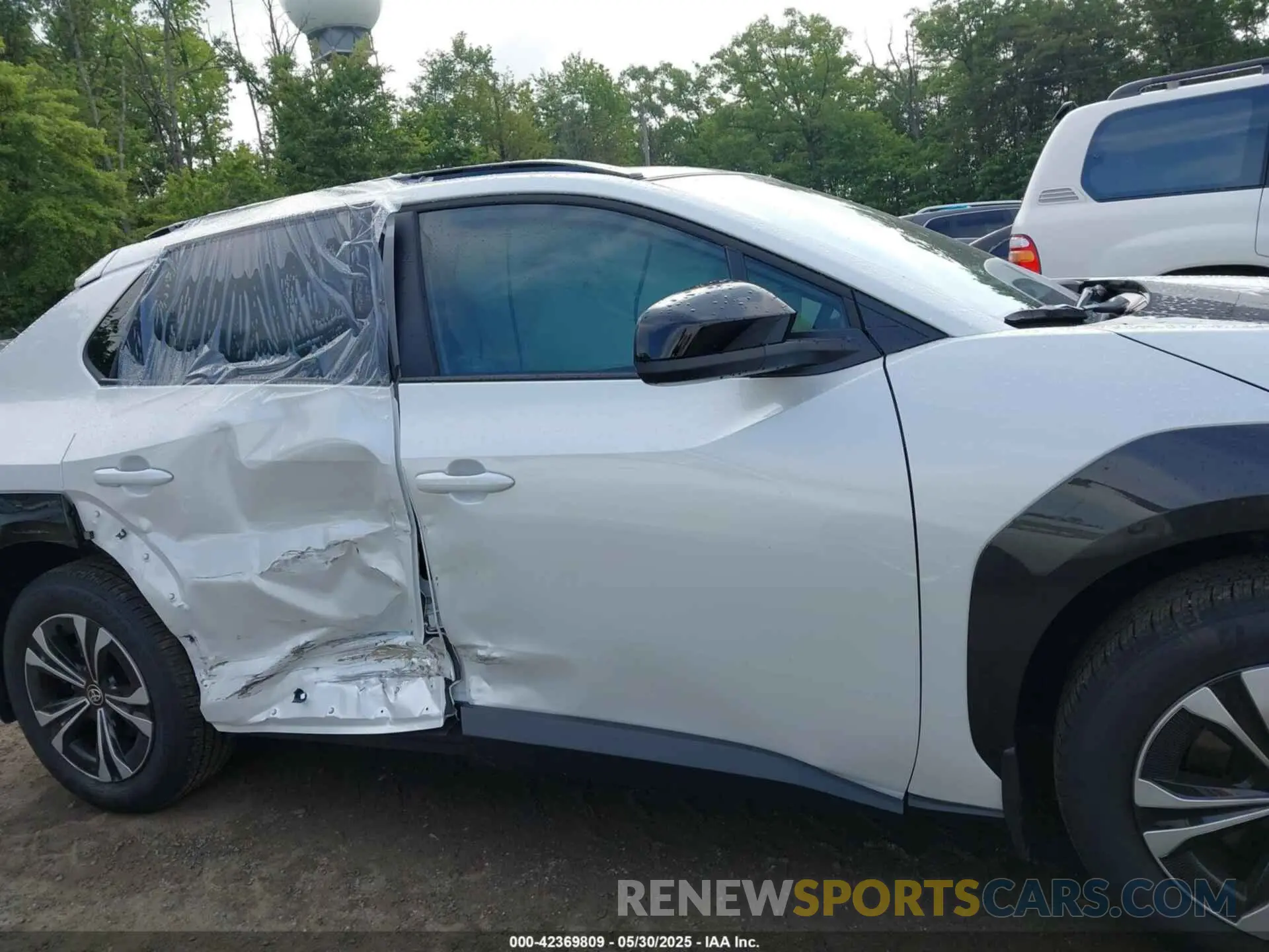13 Photograph of a damaged car JTMABACA1RA085298 TOYOTA BZ4X 2024